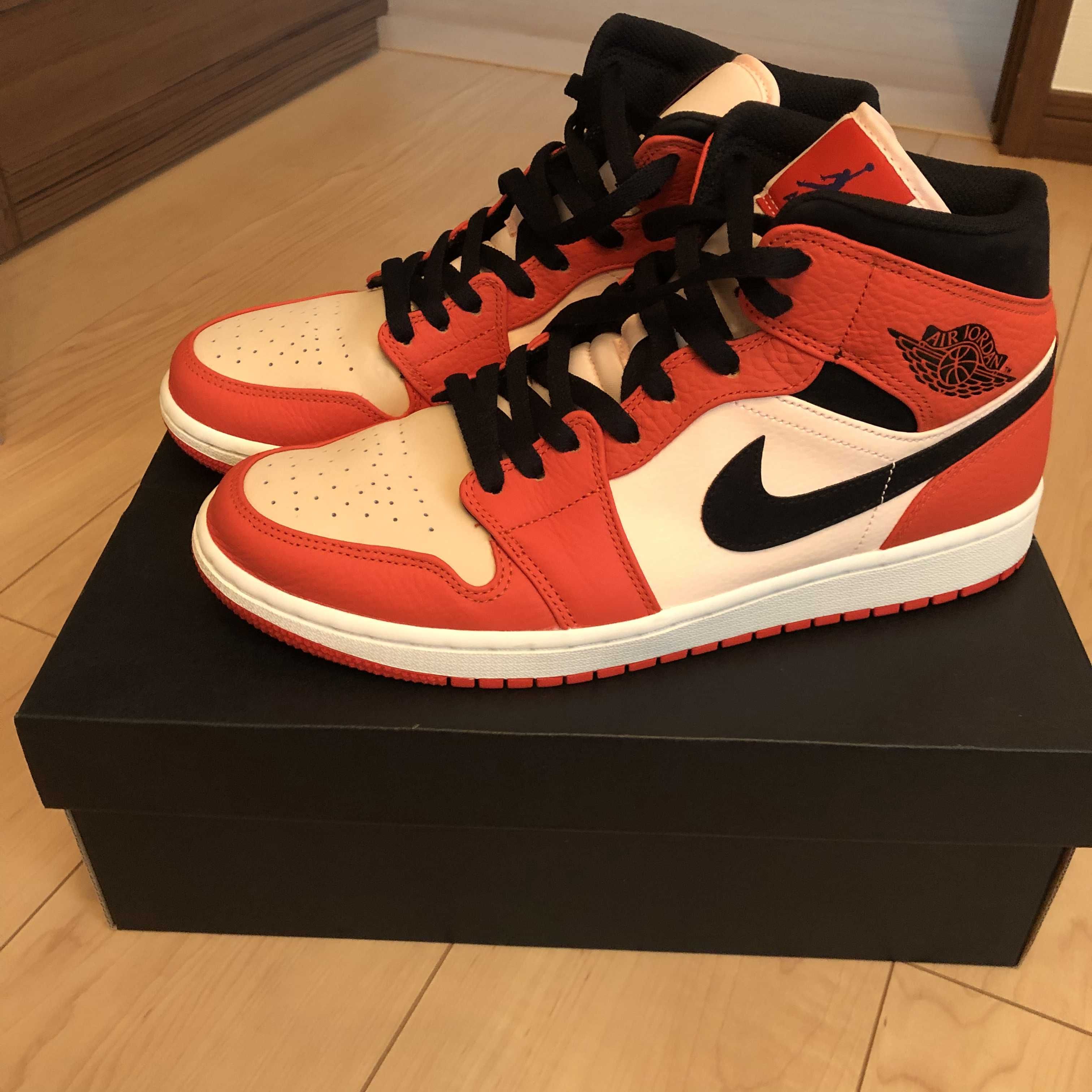Nike Air Jordan 1 Mid "Team Orange Black"