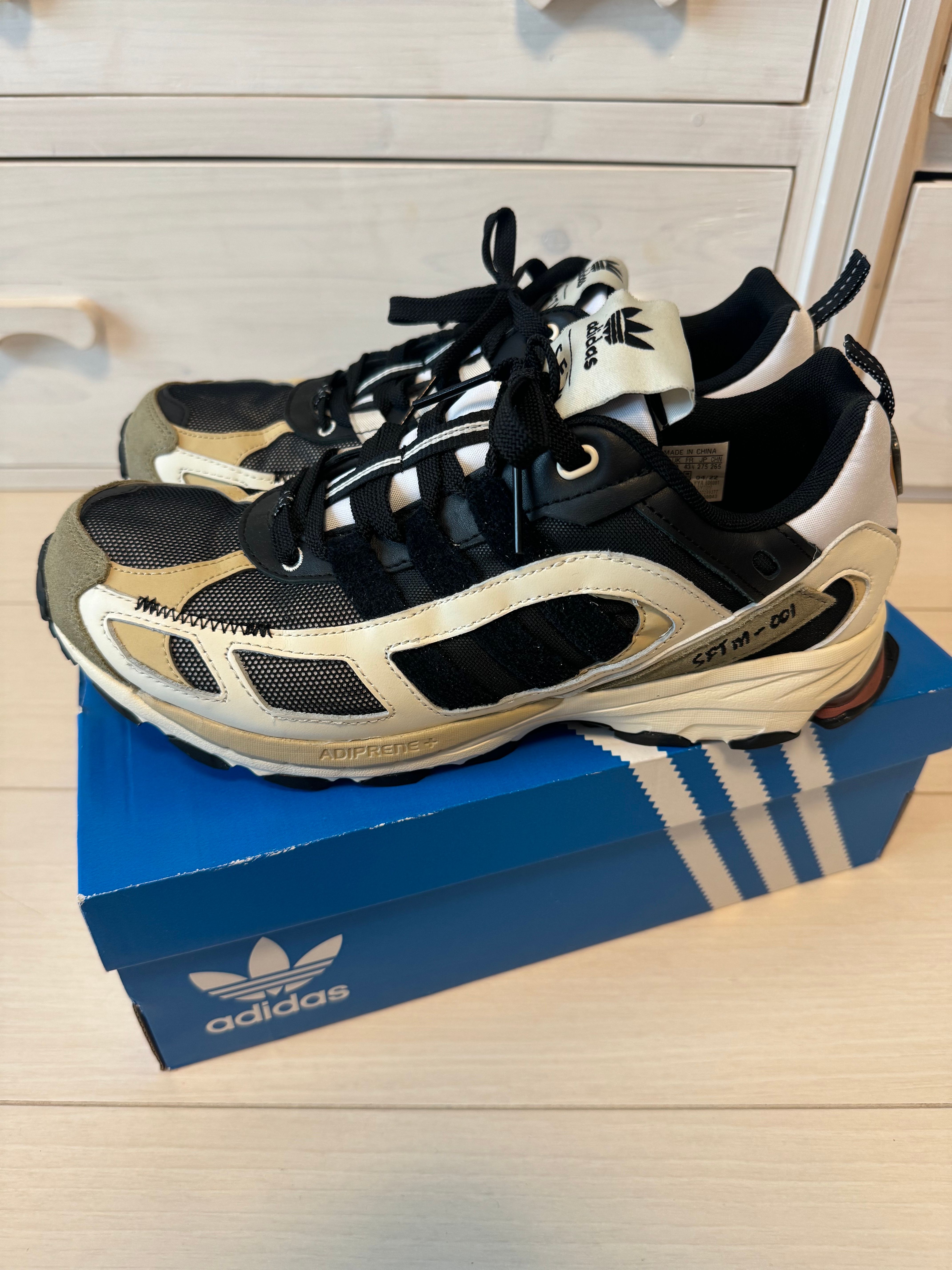 Song for the Mute × adidas Shadowturf "Footwear White/Cream White" (2022/2024)