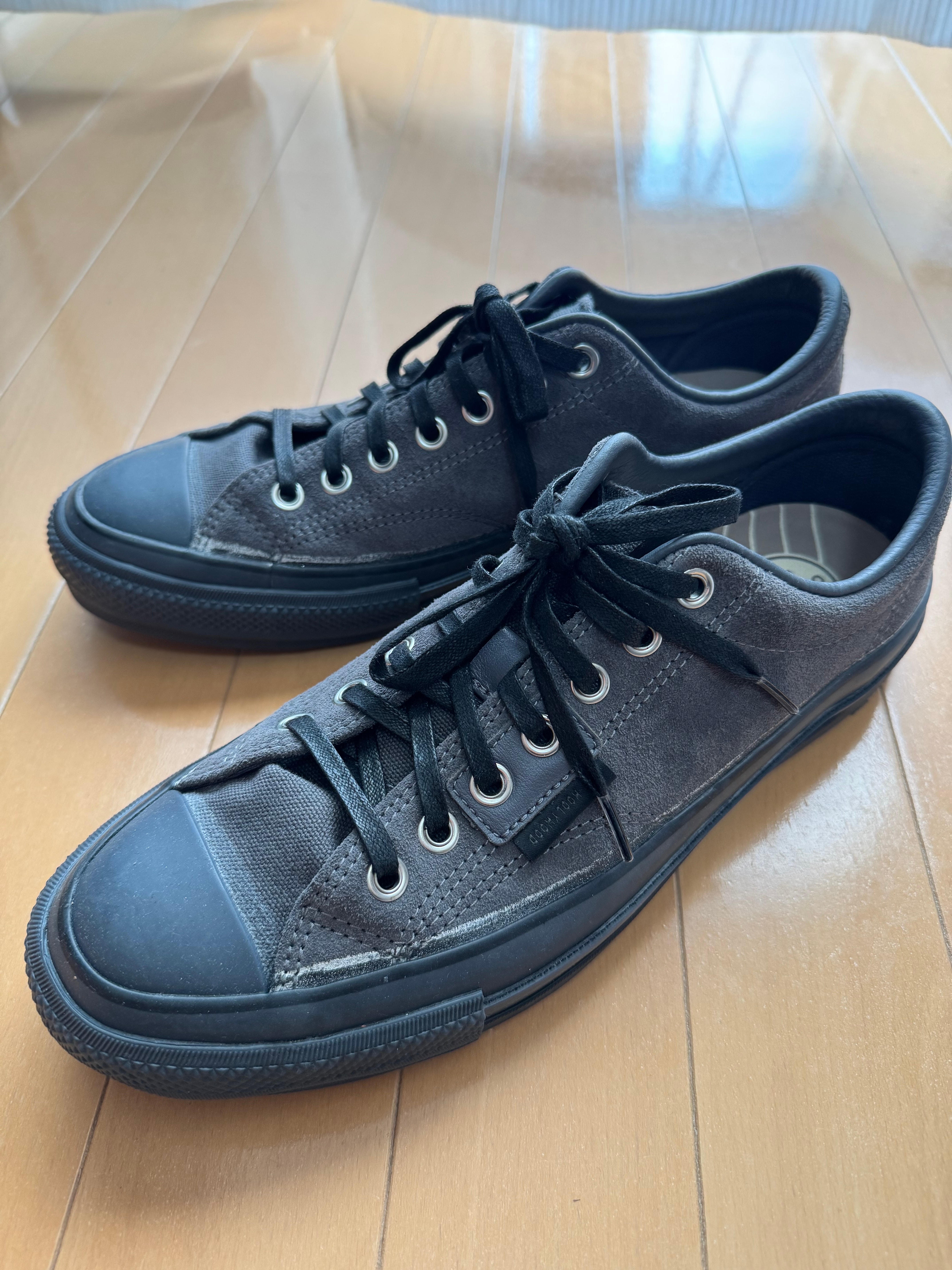 エヌハリウッド コンパイル × コンバース アディクト チャックテイラー スウェード NH OX "グレー"