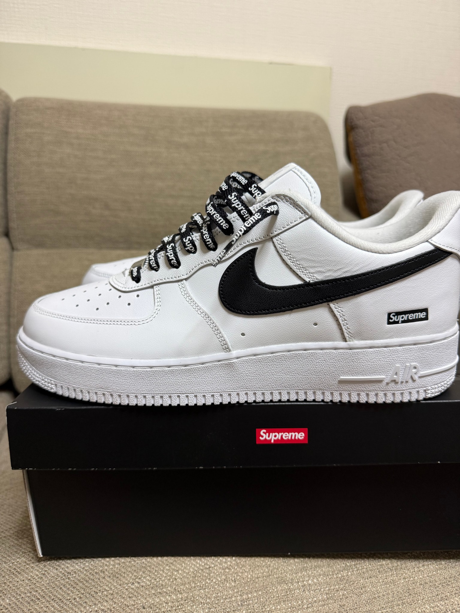 Supreme × Nike Air Force 1 Low "White/Black"