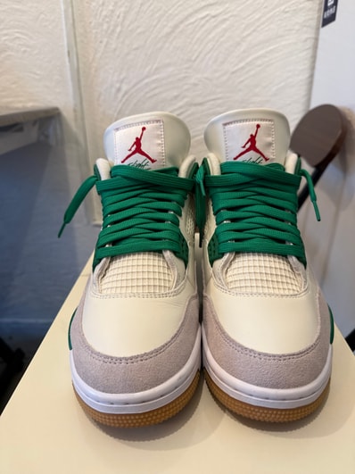 Nike SB × Air Jordan 4 Retro SP "Pine Green"