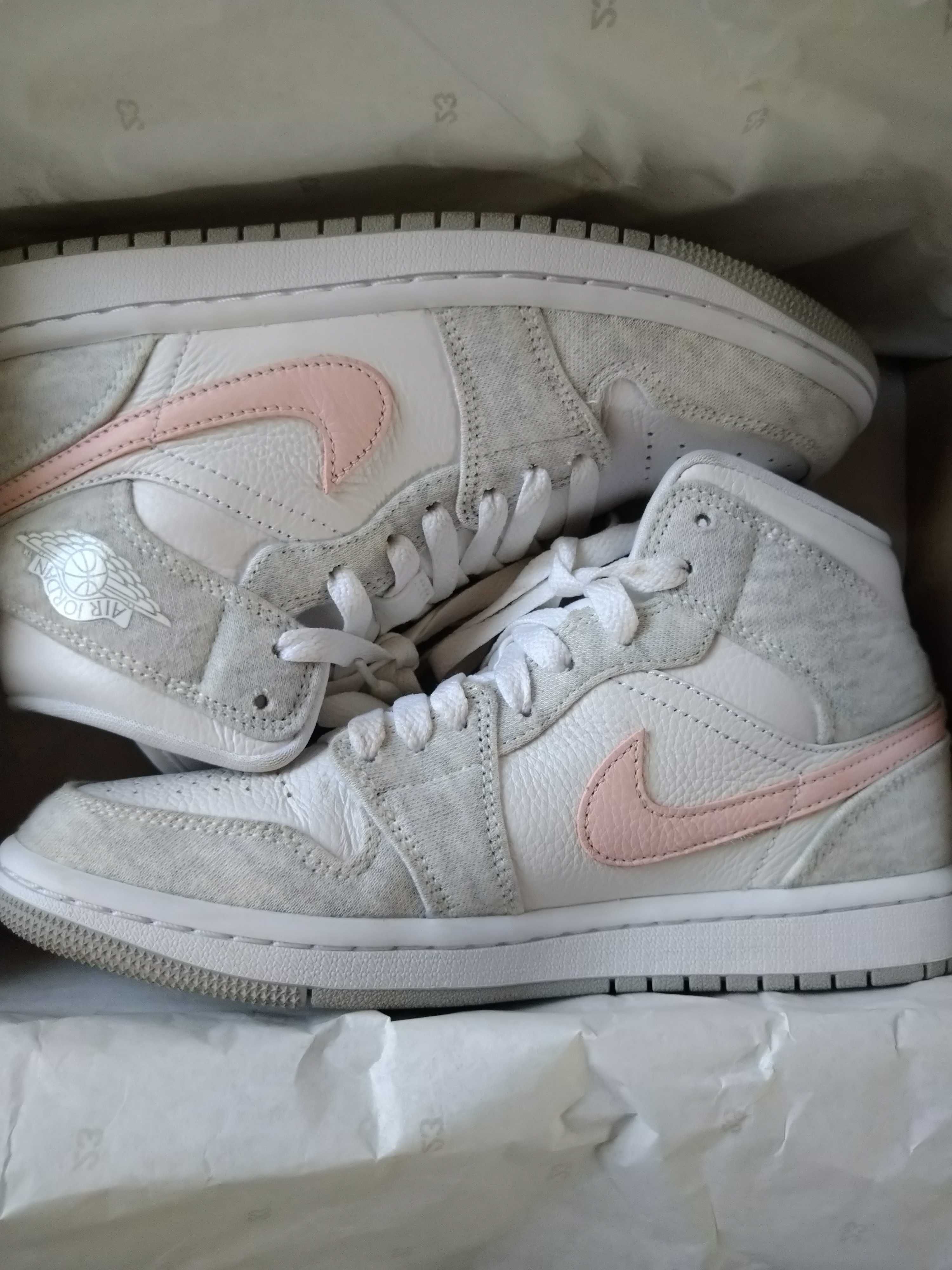 Nike Women's Air Jordan 1 Mid SE "Light Iron Ore"