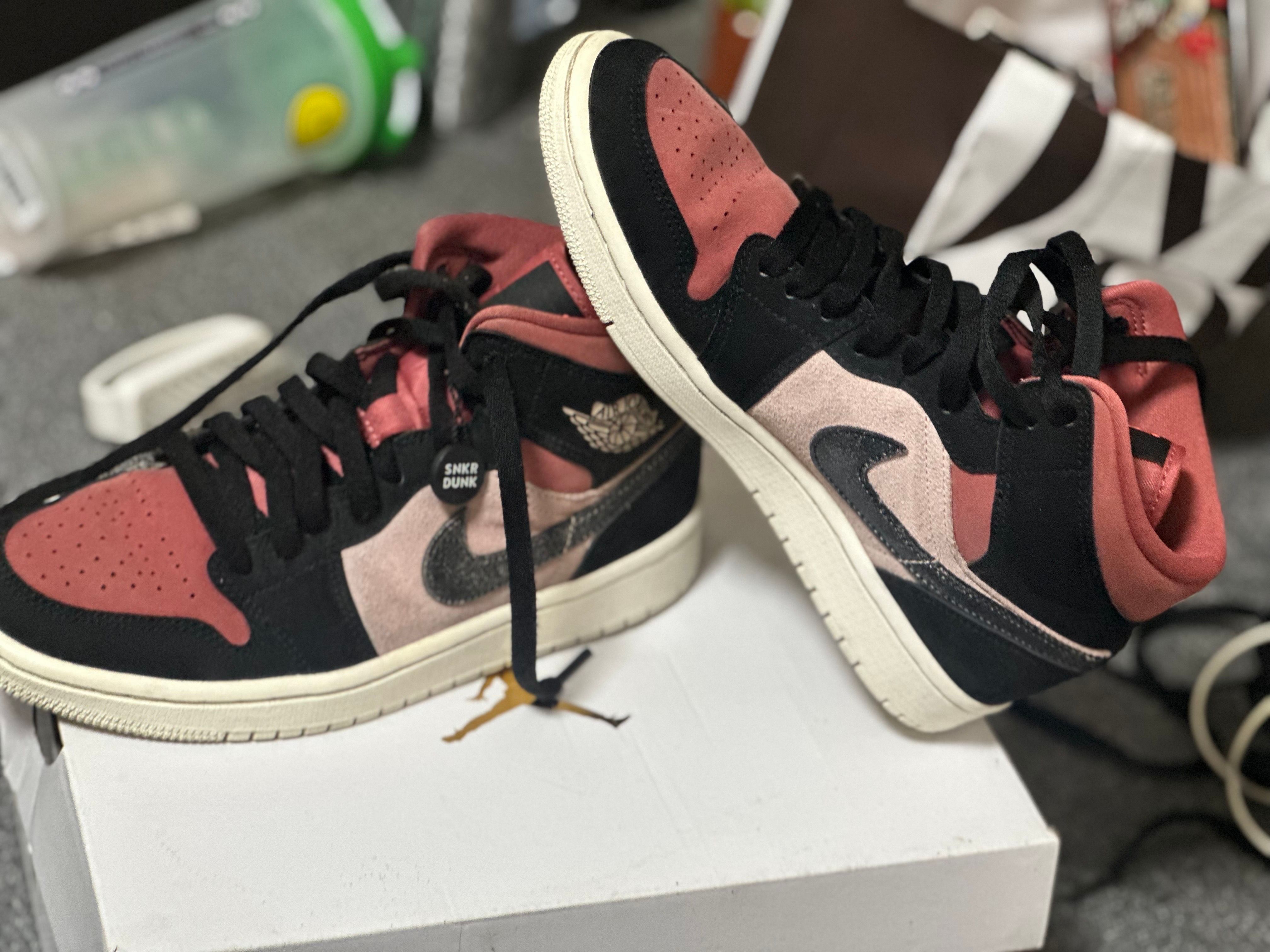 Nike Women's Air Jordan 1 Mid "Particle Beige/Black-Canyon Rust-Sail"