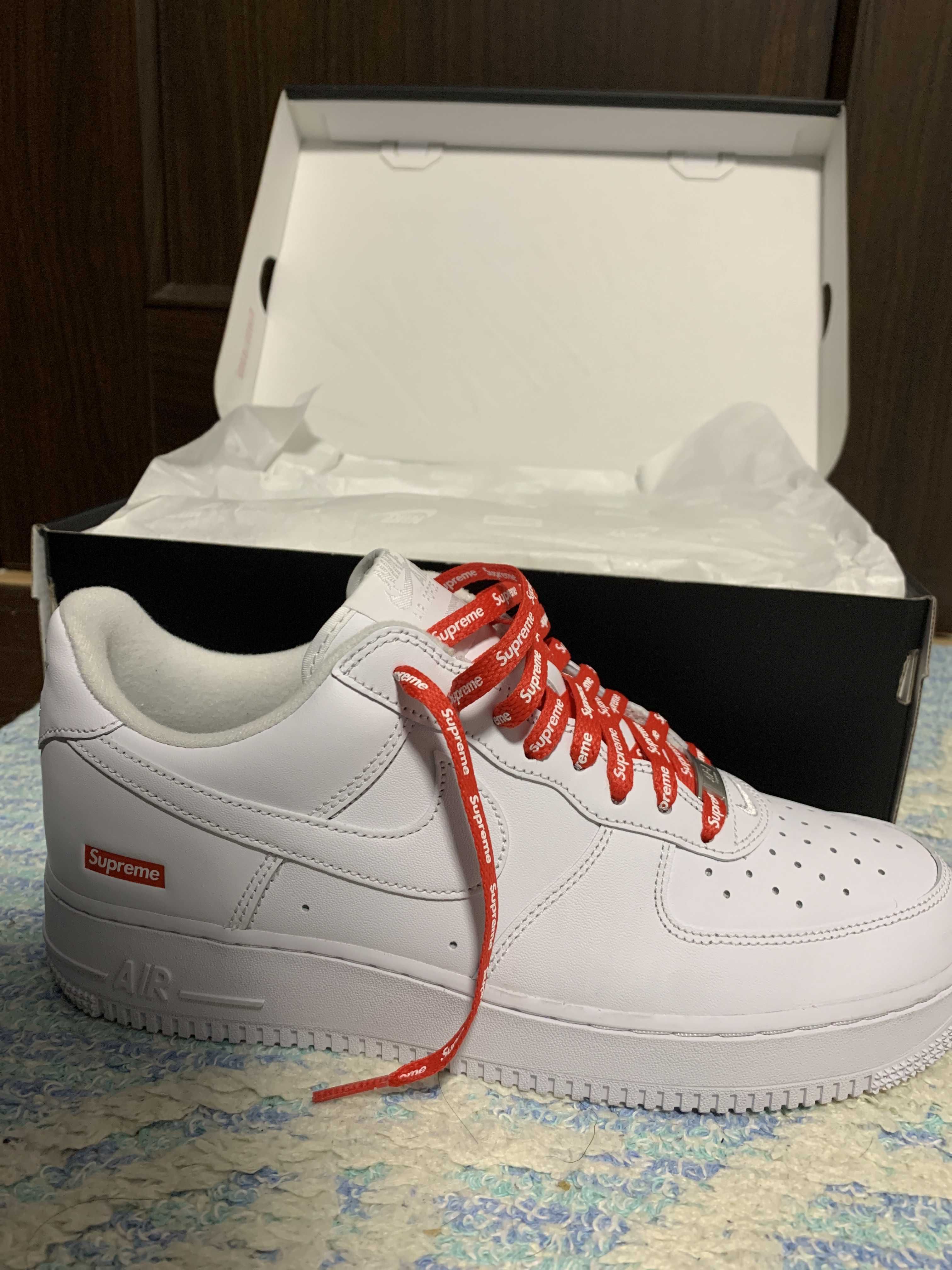 Supreme × Nike Air Force 1 Low "White"