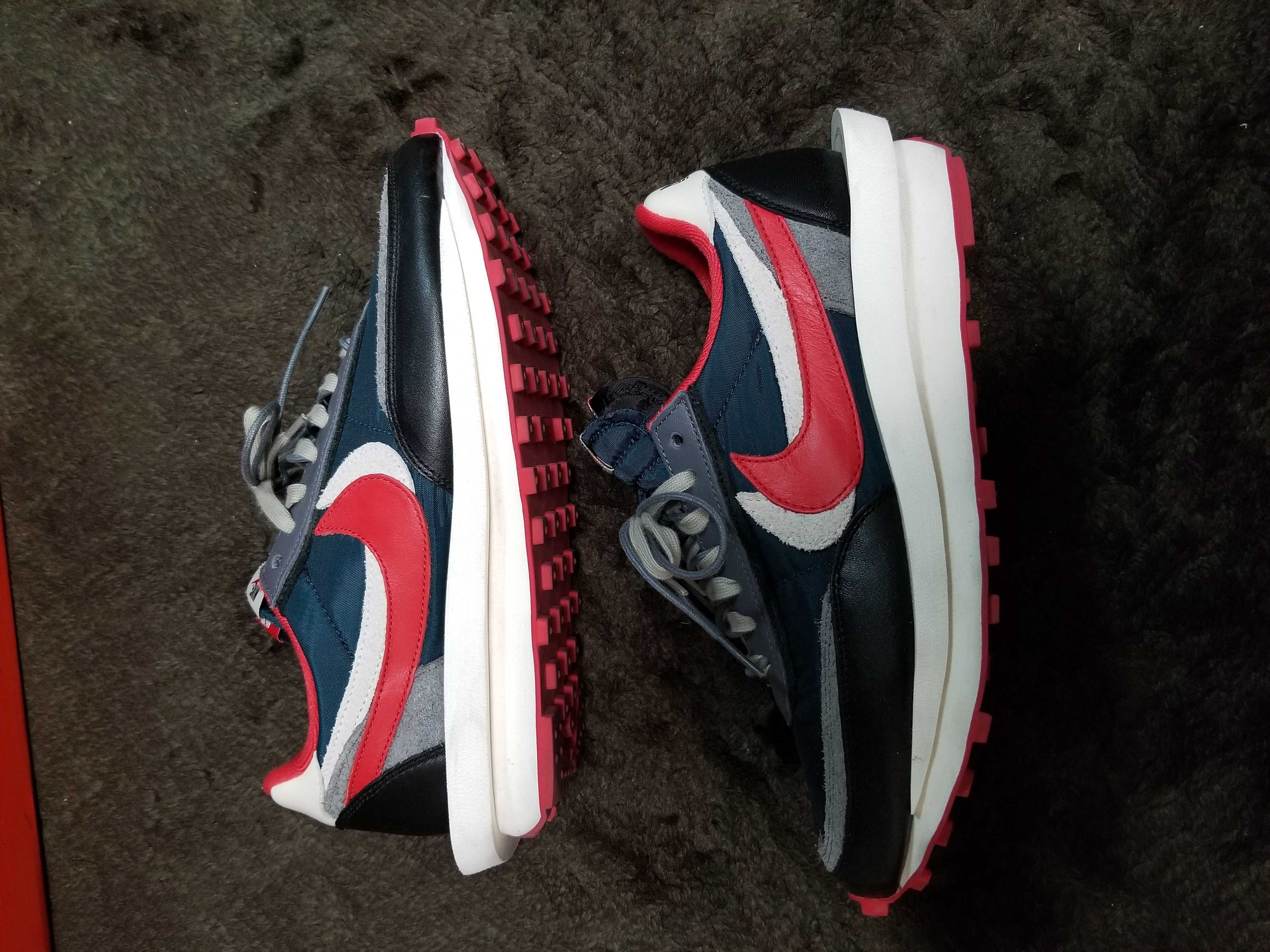 UNDERCOVER × sacai × Nike LD Waffle "Midnight Spruce/Pale Ivory-Dark Grey-University Red"