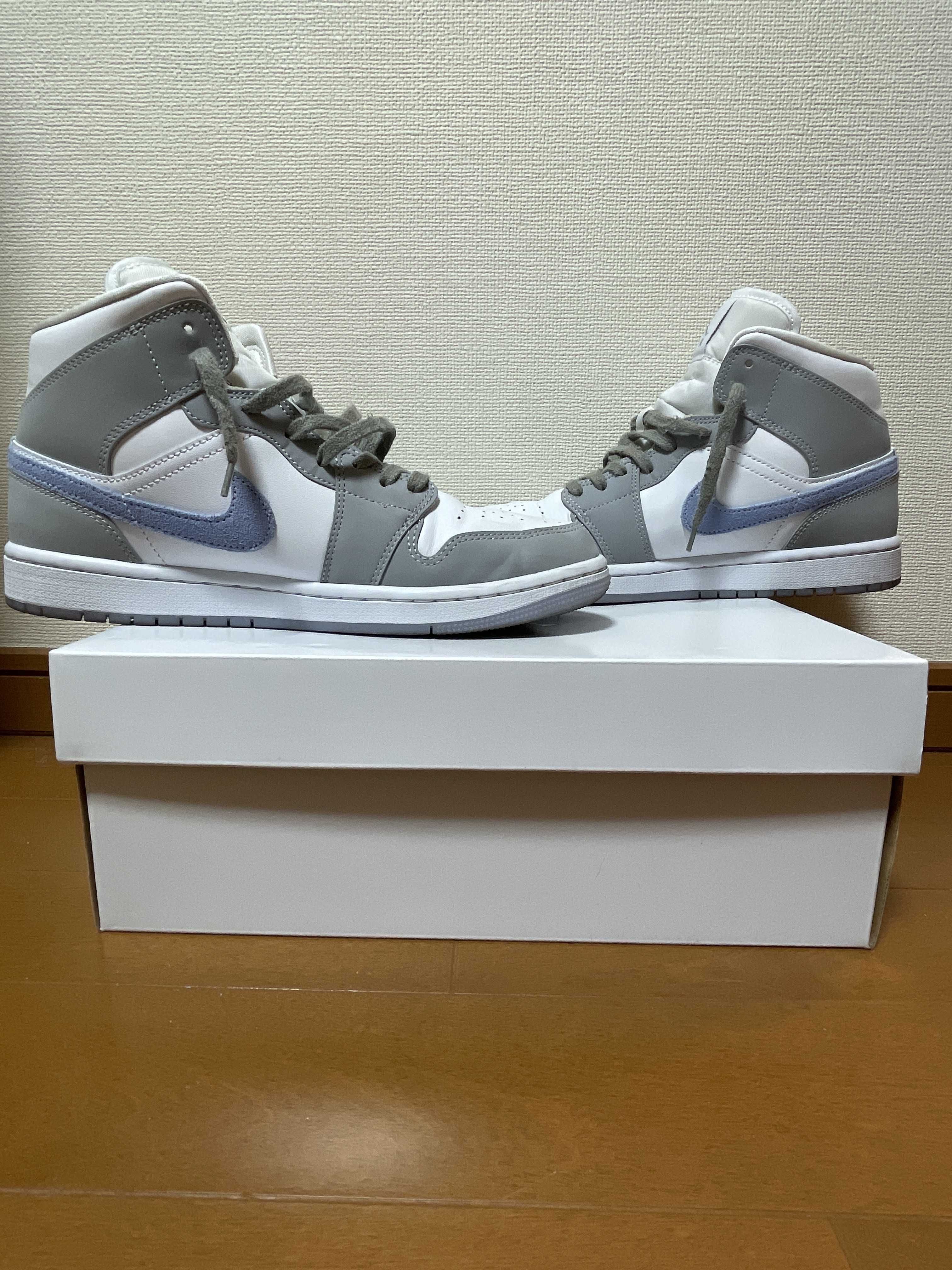 Nike Women's Air Jordan 1 Mid "Wolf Grey"