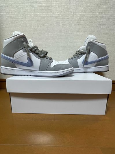 Nike Women's Air Jordan 1 Mid "Wolf Grey"