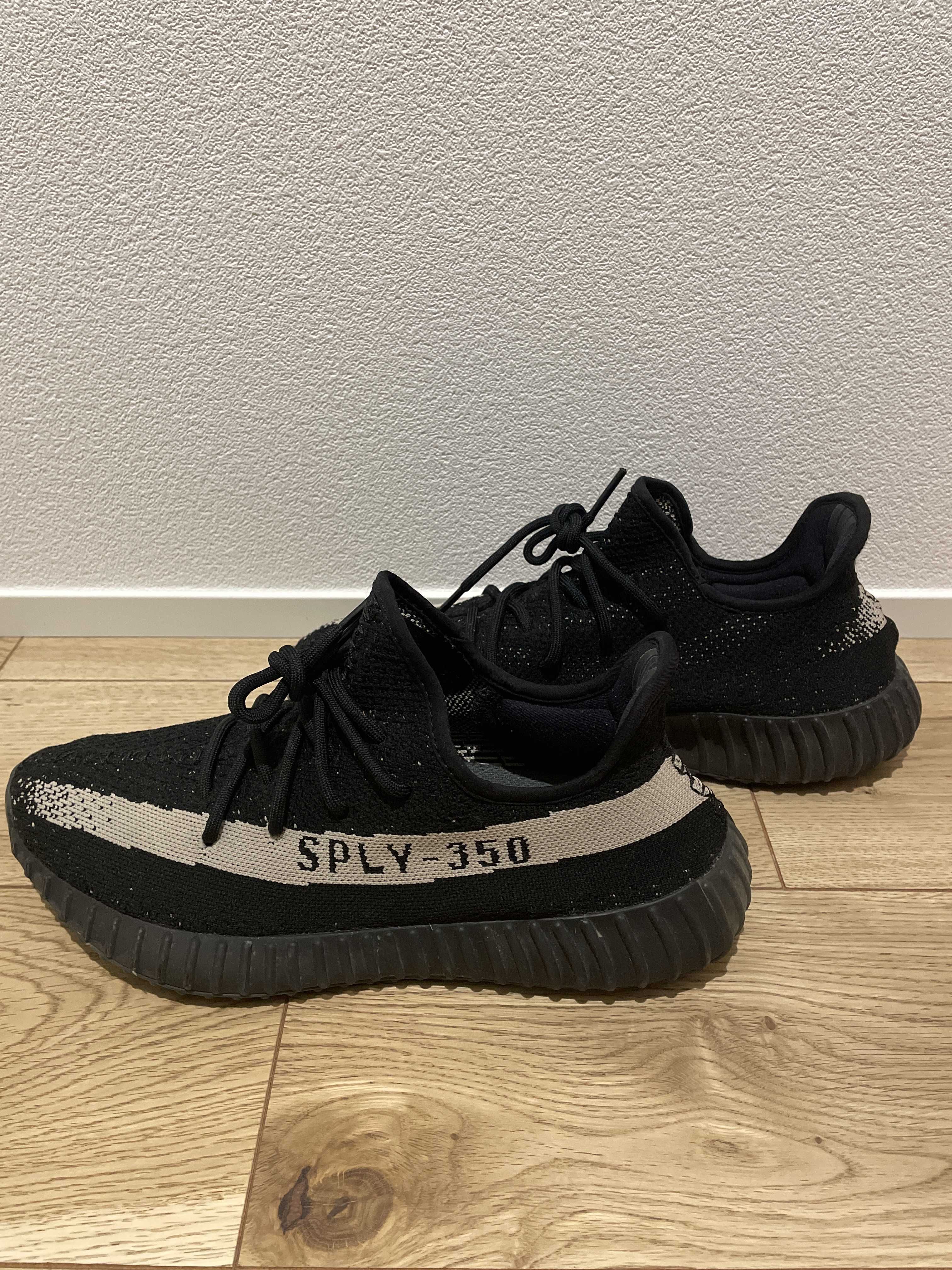 adidas YEEZY Boost 350 V2 "Oreo"