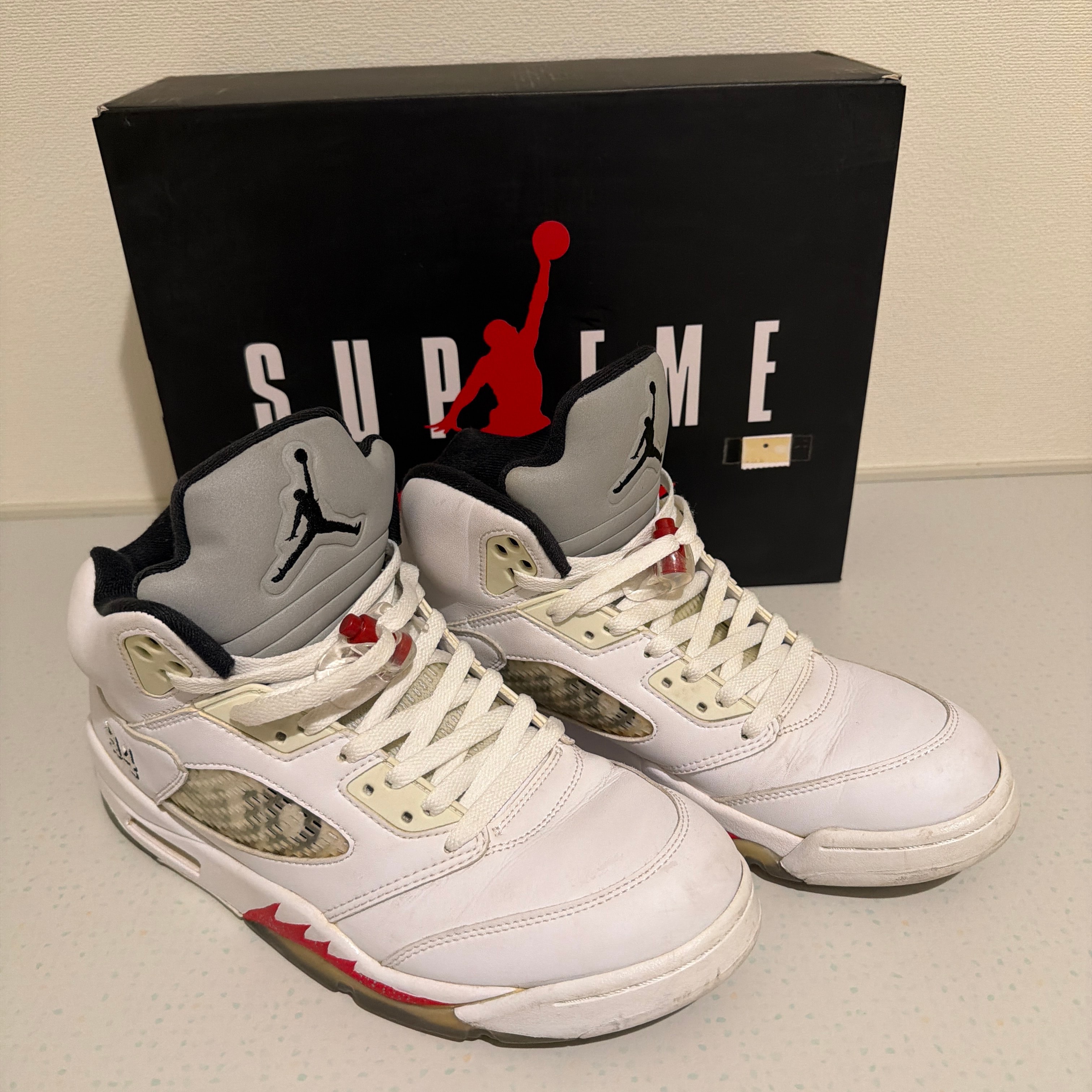 Supreme × Nike Air Jordan 5 Retro "White"