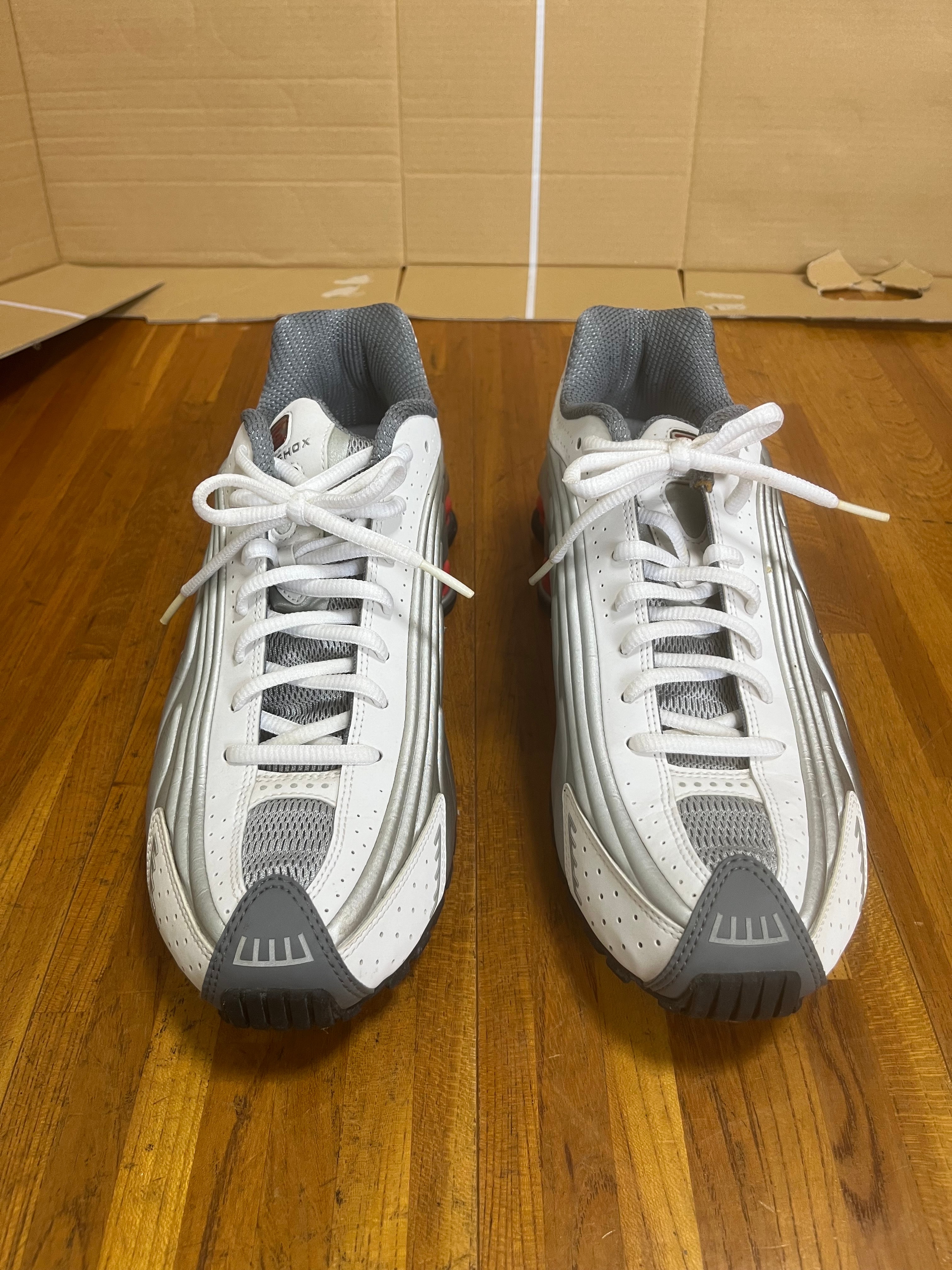 Nike Shox R4 OG "Metallic Silver Comet Red" (2018)