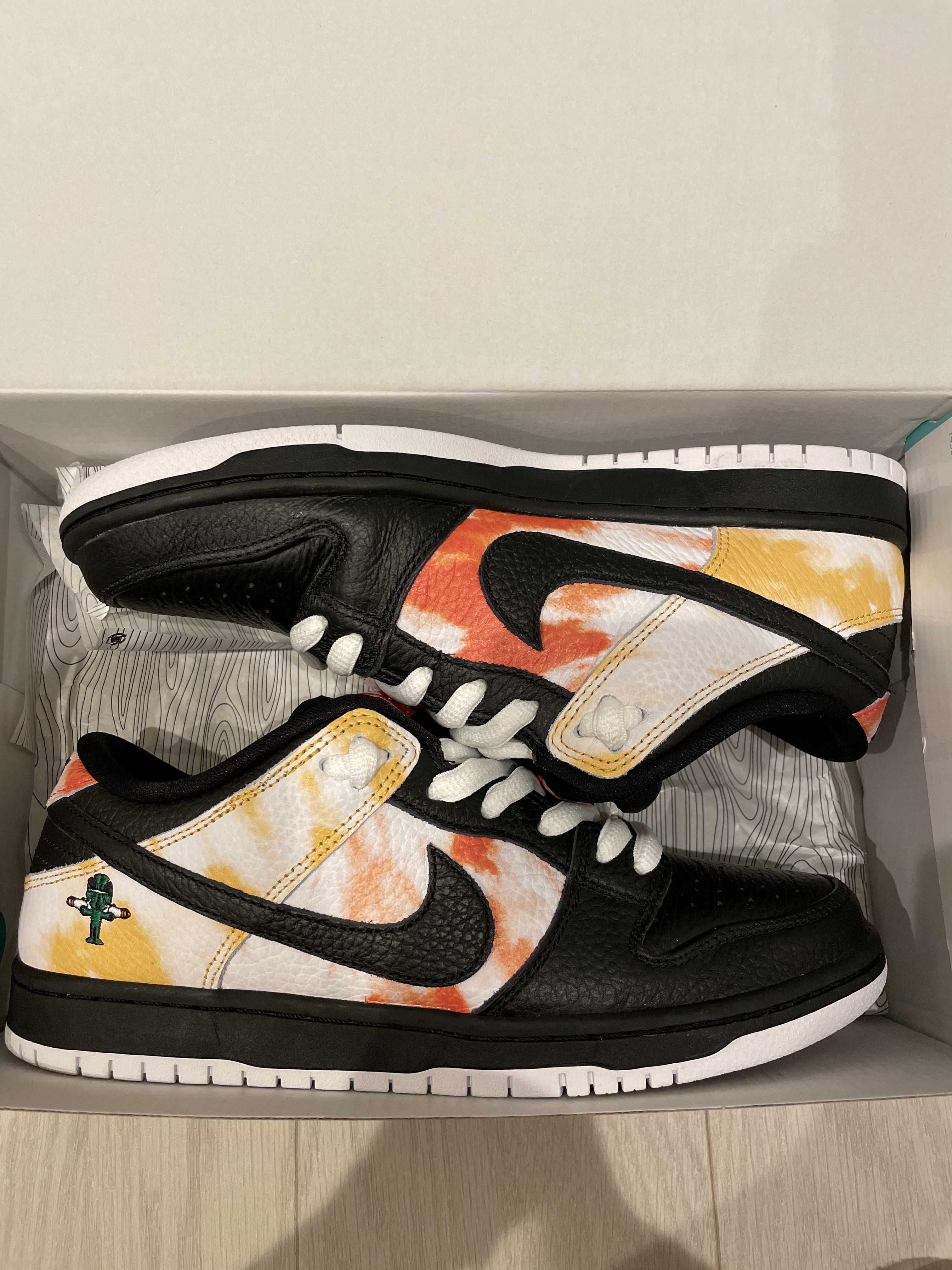 Nike SB Dunk Low "Raygun Tie-Dye/Black"