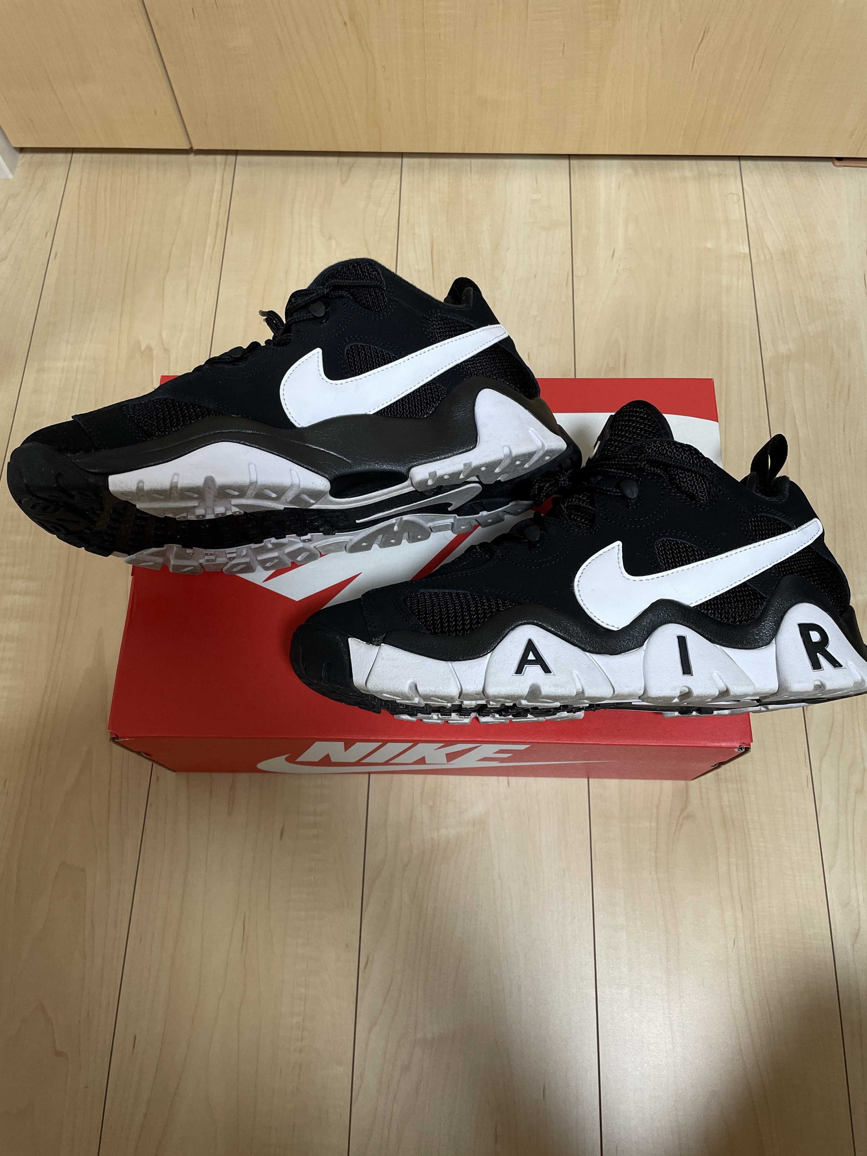 NIKE AIR BARRAGE LOW "BLACK/WHITE"