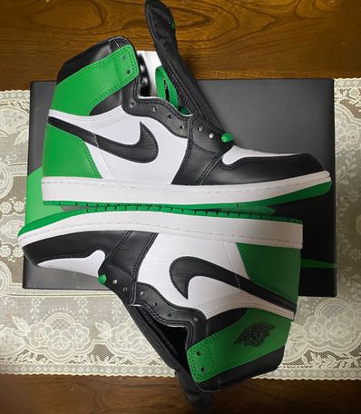 Nike Air Jordan 1 Retro High OG "Celtics/Black and Lucky Green" (2023)