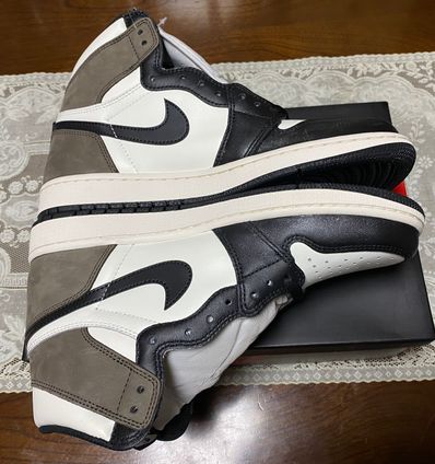 Nike Air Jordan 1 High OG "Sail/Dark Mocha/Black"