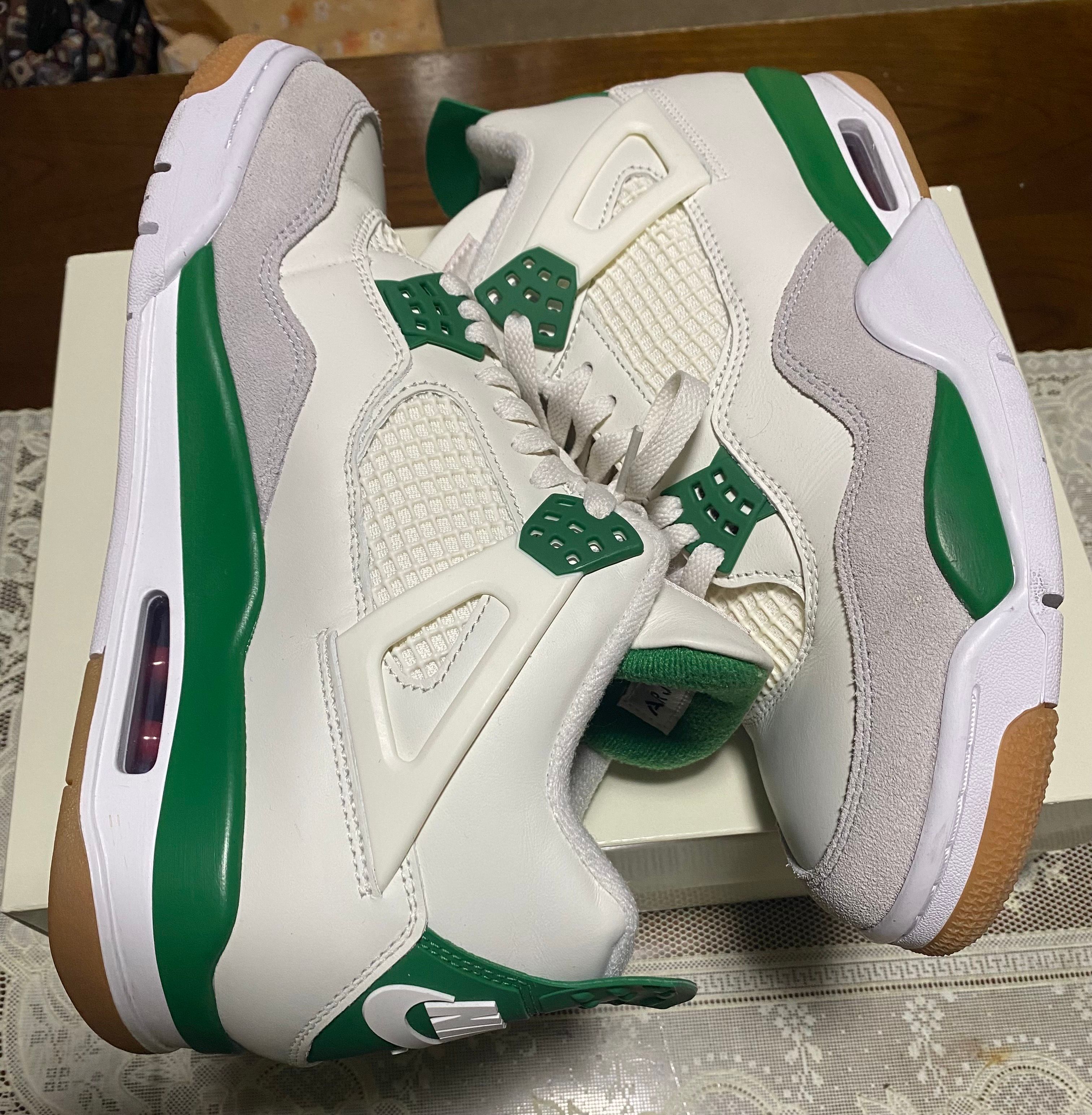Nike SB × Air Jordan 4 Retro SP "Pine Green"