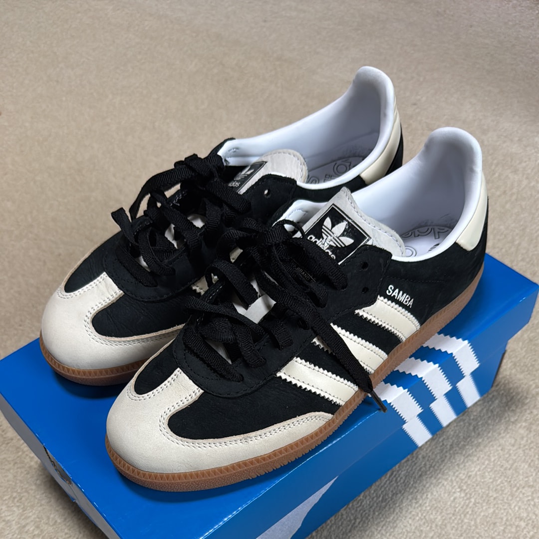 adidas Women's Samba OG "Core Black/Wonder White/Silver Metallic"