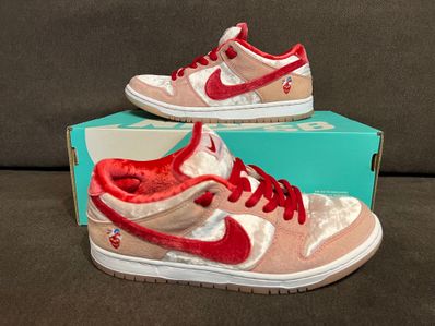 Strangelove × Nike SB Dunk Low "Valentine’s Day"