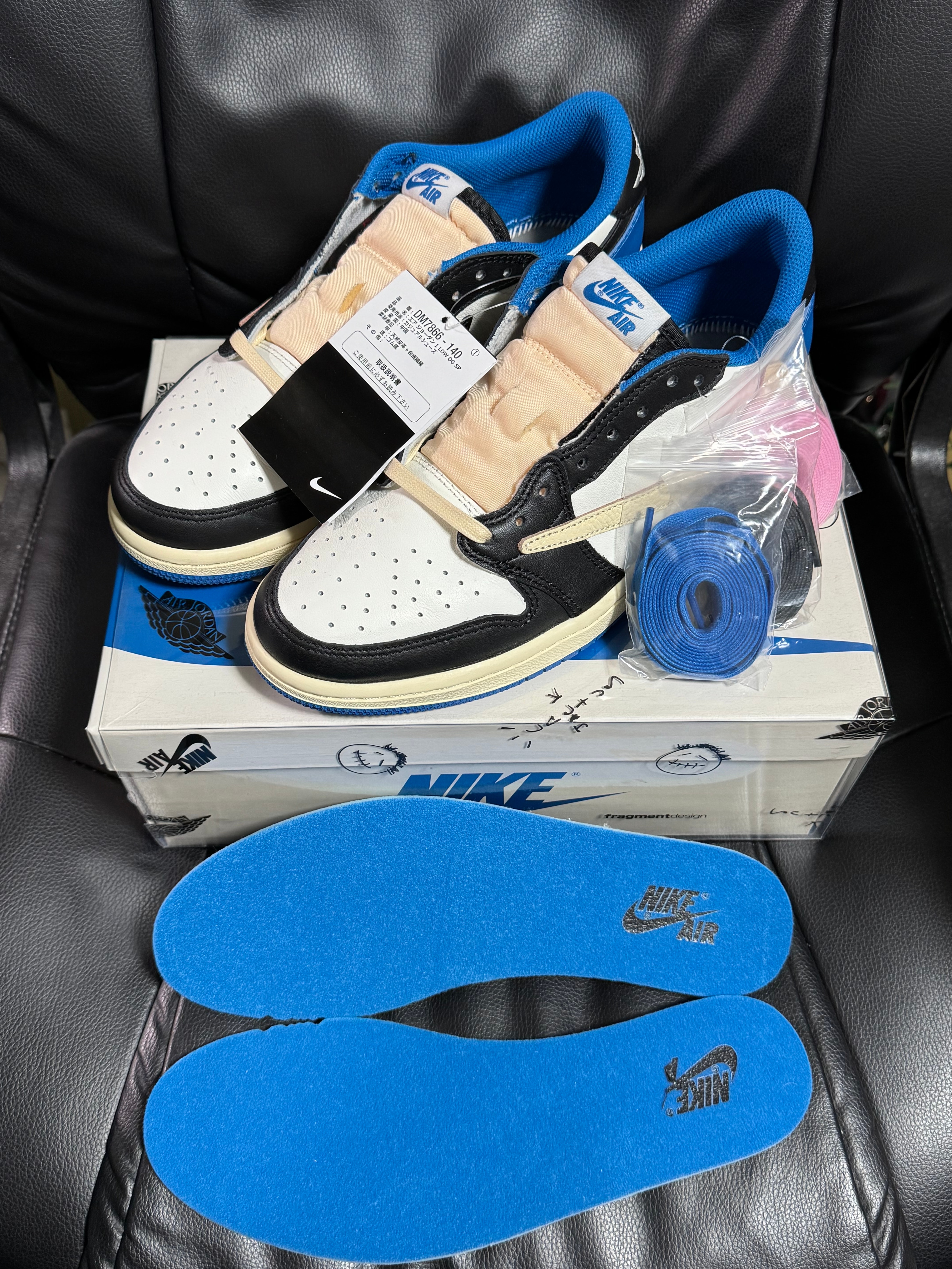 Travis Scott × fragment design × Nike Air Jordan 1 Low OG SP "Military Blue"