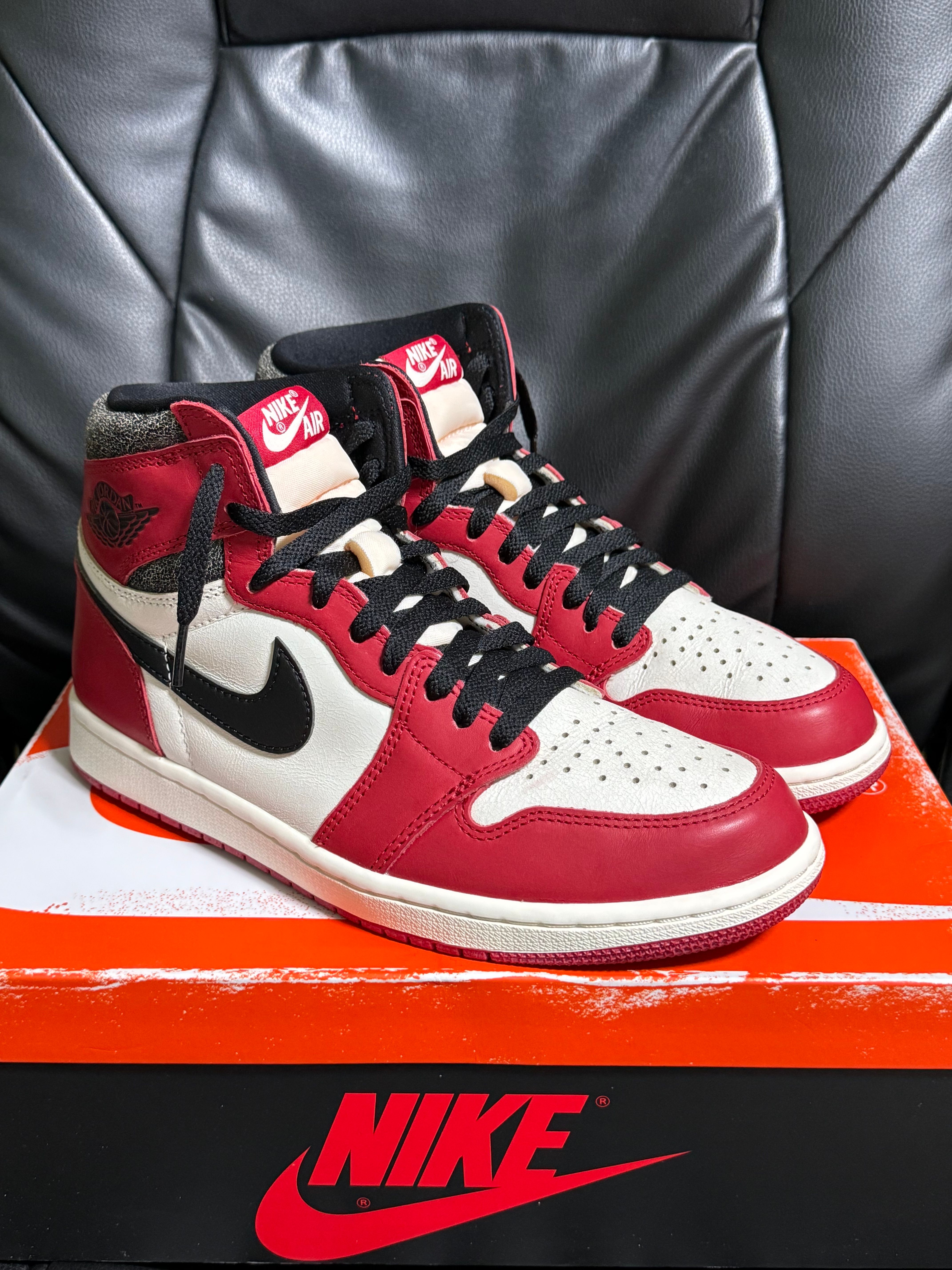 Nike Air Jordan 1 High OG "Lost & Found/Chicago"