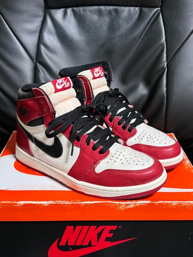 Nike Air Jordan 1 High OG "Lost & Found/Chicago"