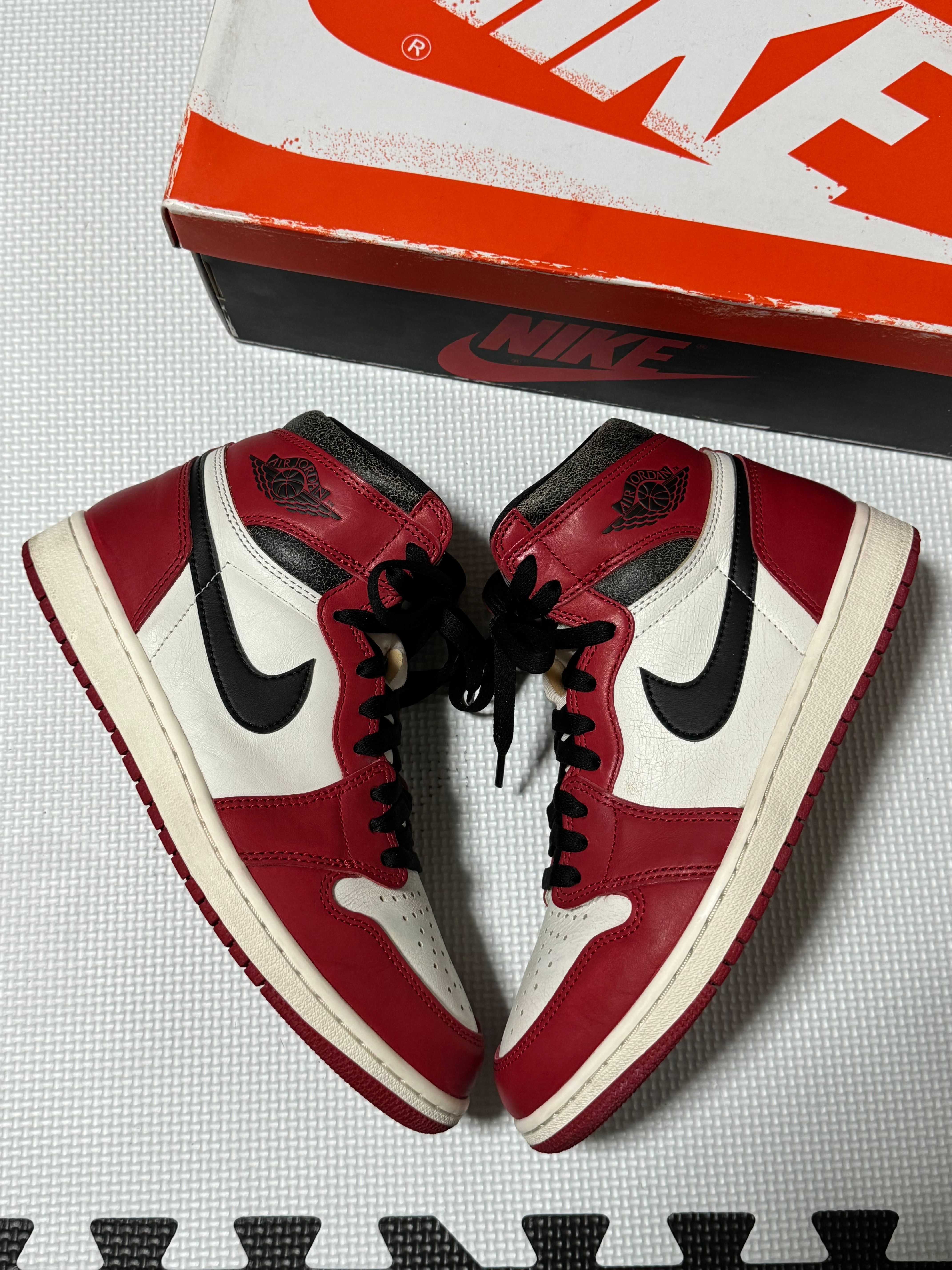 Nike Air Jordan 1 High OG "Lost & Found/Chicago"