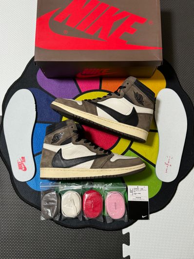 Travis Scott × Nike Air Jordan 1 Retro High OG TS SP "Sail/Dark Mocha"