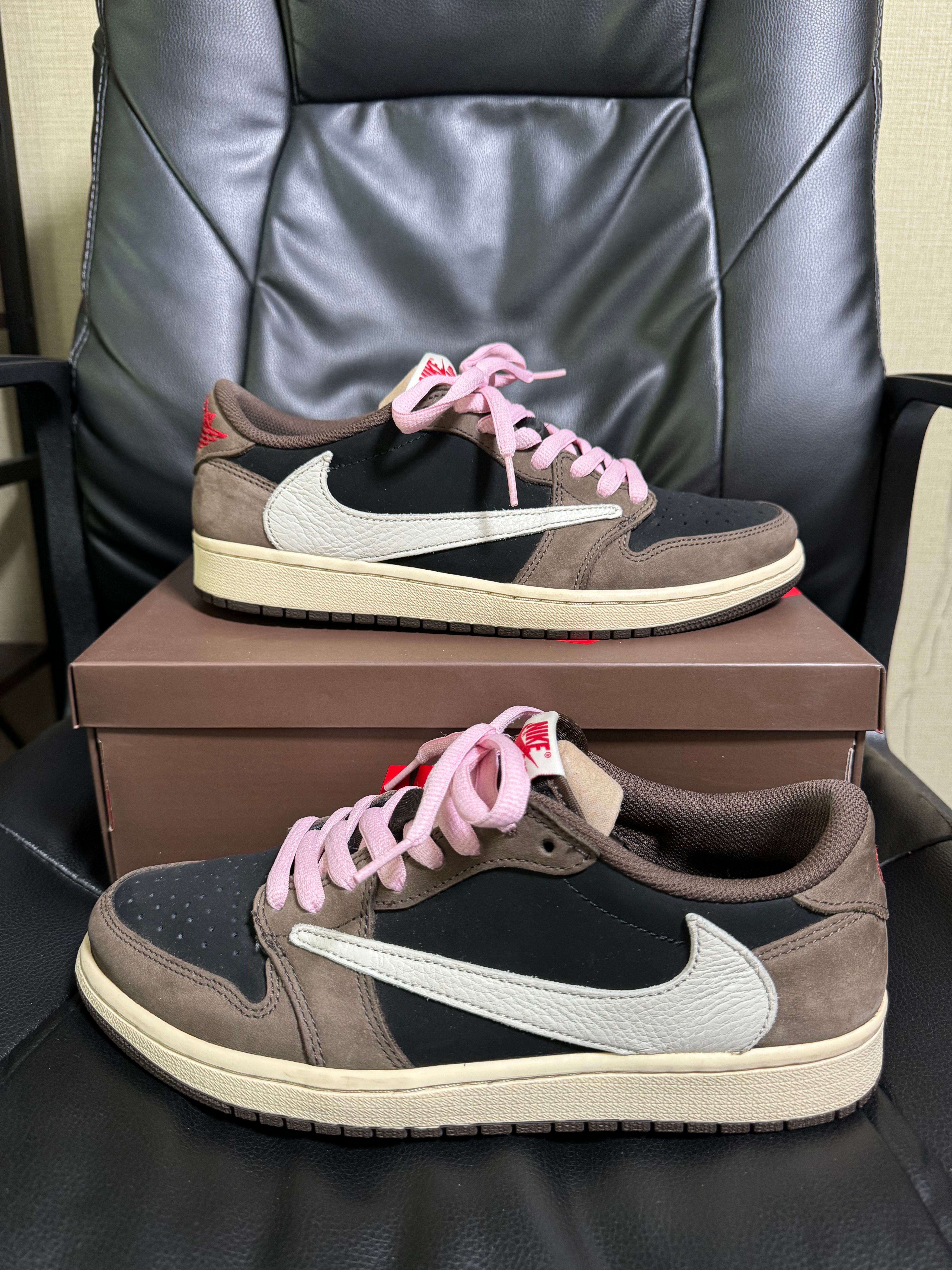 Travis Scott × Nike Air Jordan 1 Low OG SP-T  "Black/Dark Mocha"