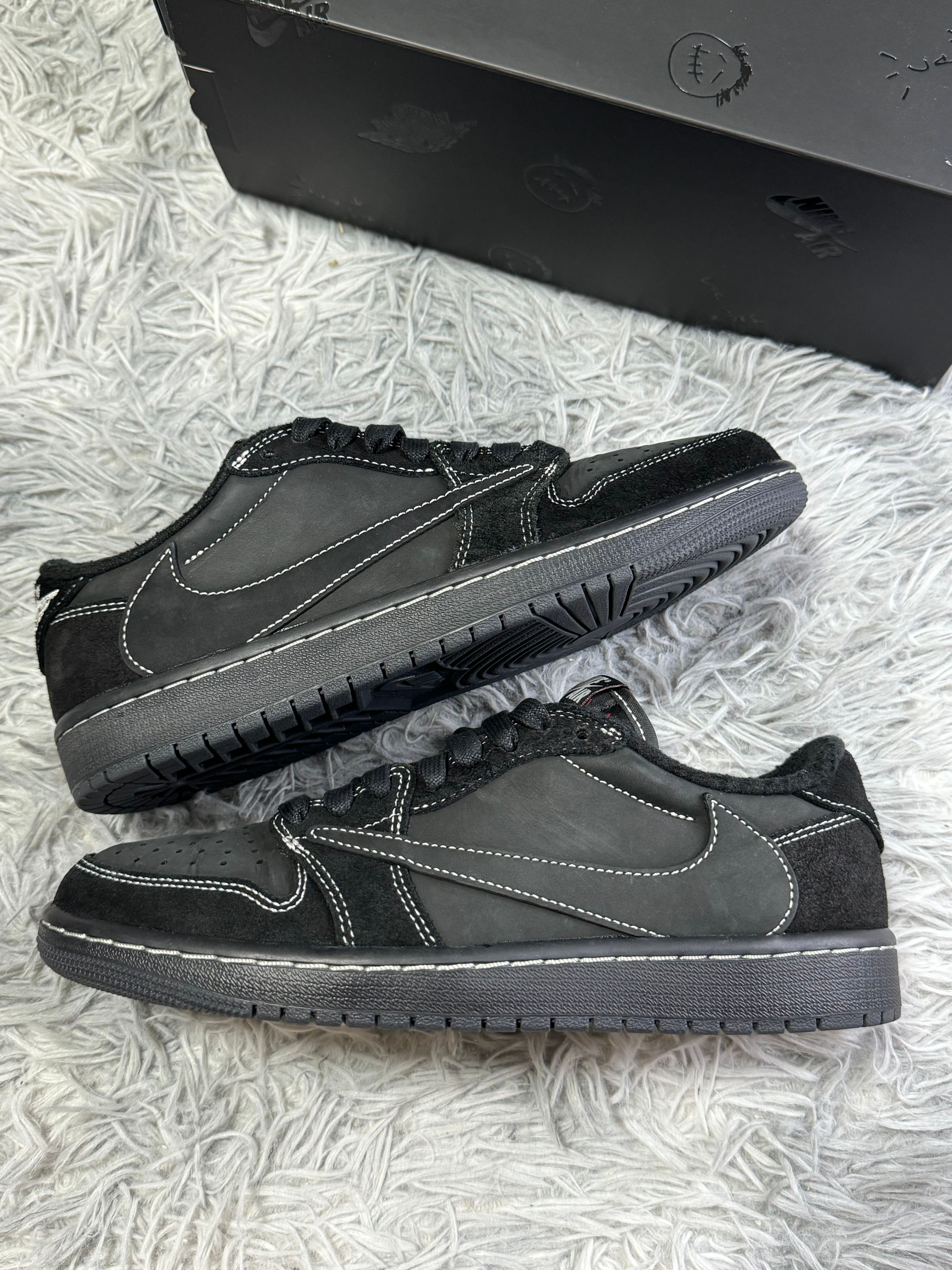 Travis Scott × Nike Air Jordan 1 Low OG SP "Black Phantom"