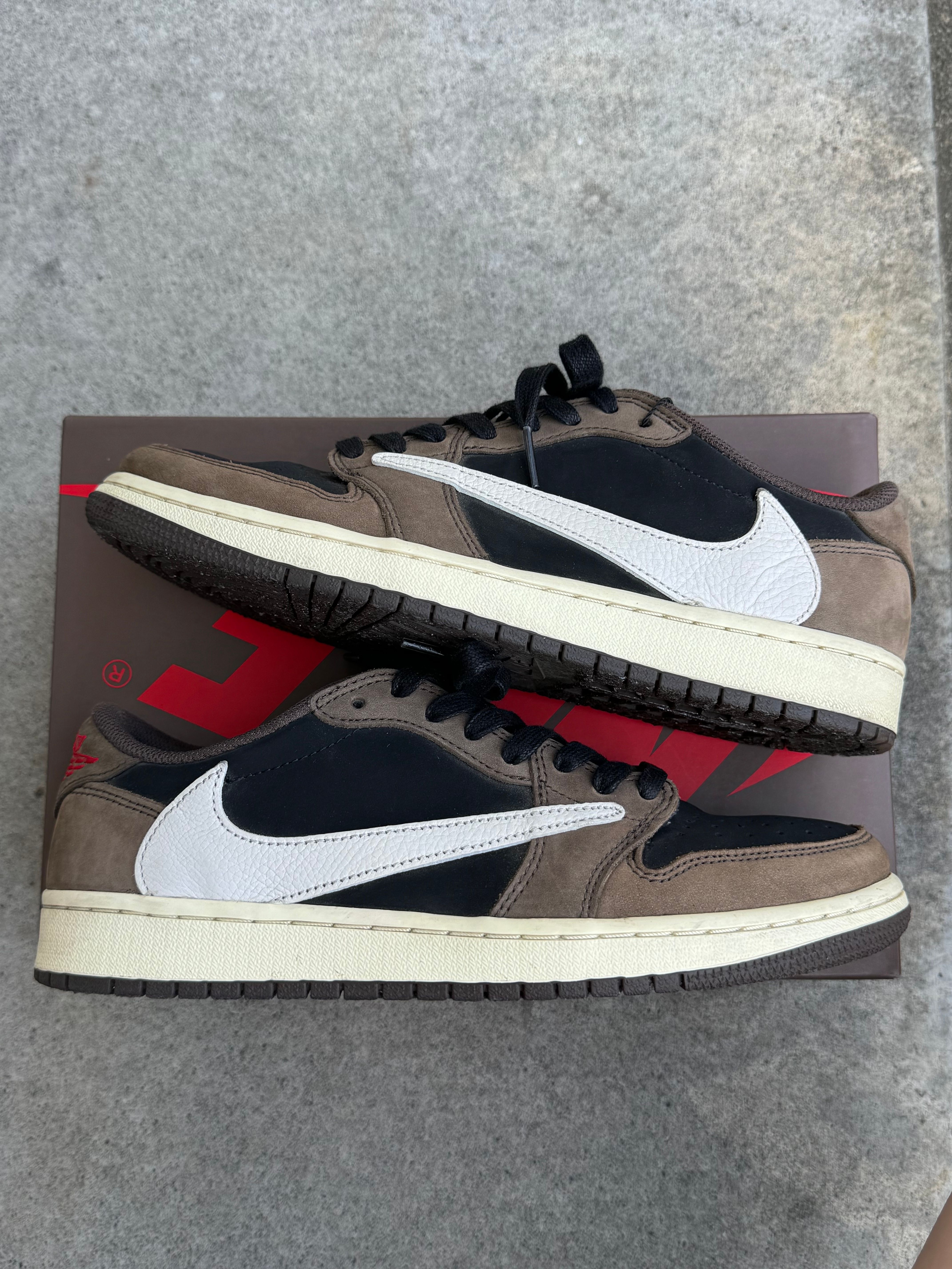 Travis Scott × Nike Air Jordan 1 Low OG SP-T "Black/Dark Mocha"