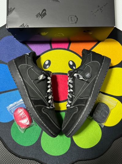 Travis Scott × Nike Air Jordan 1 Low OG SP "Black Phantom"