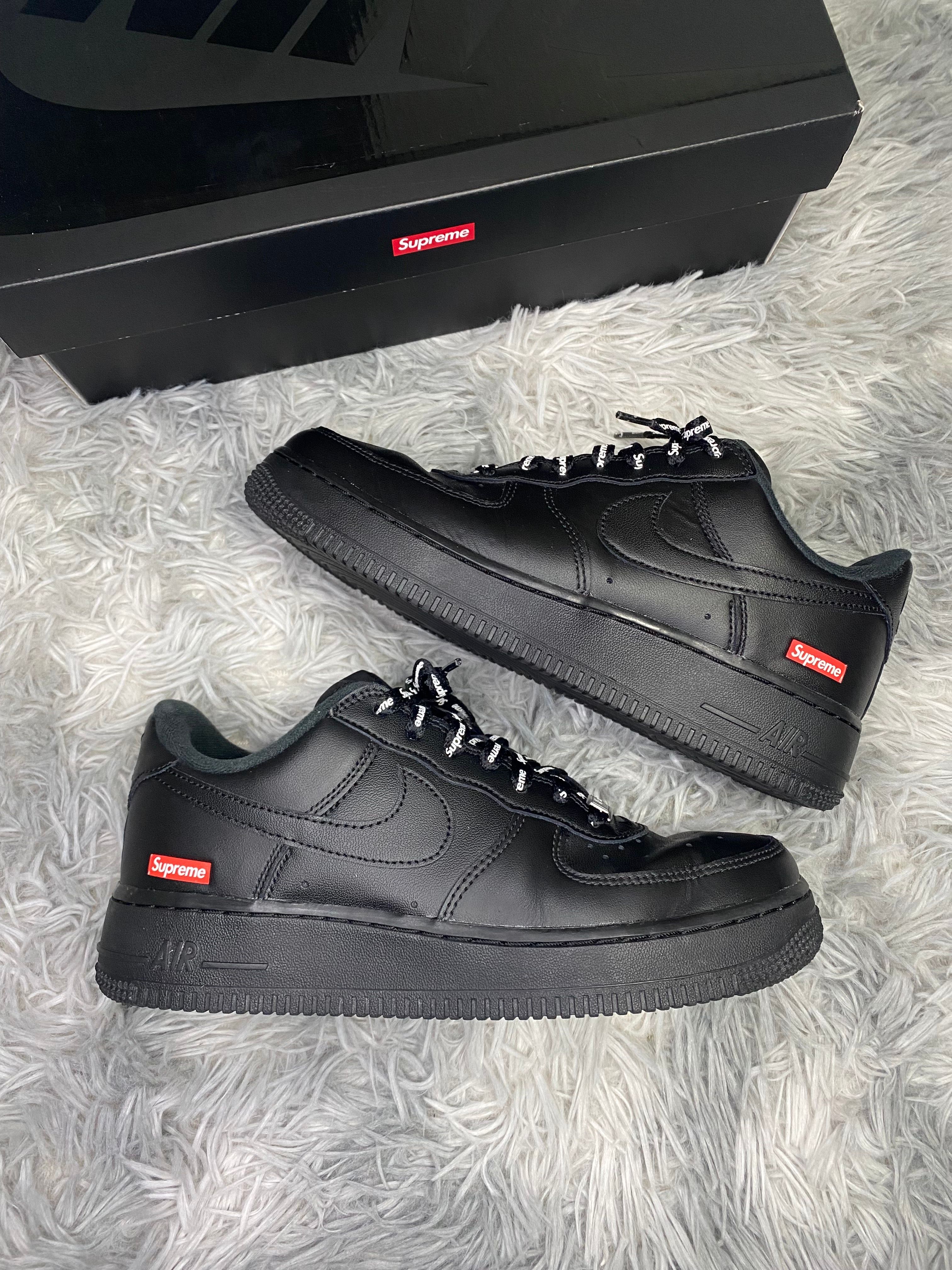 Supreme × Nike Air Force 1 Low "Black"