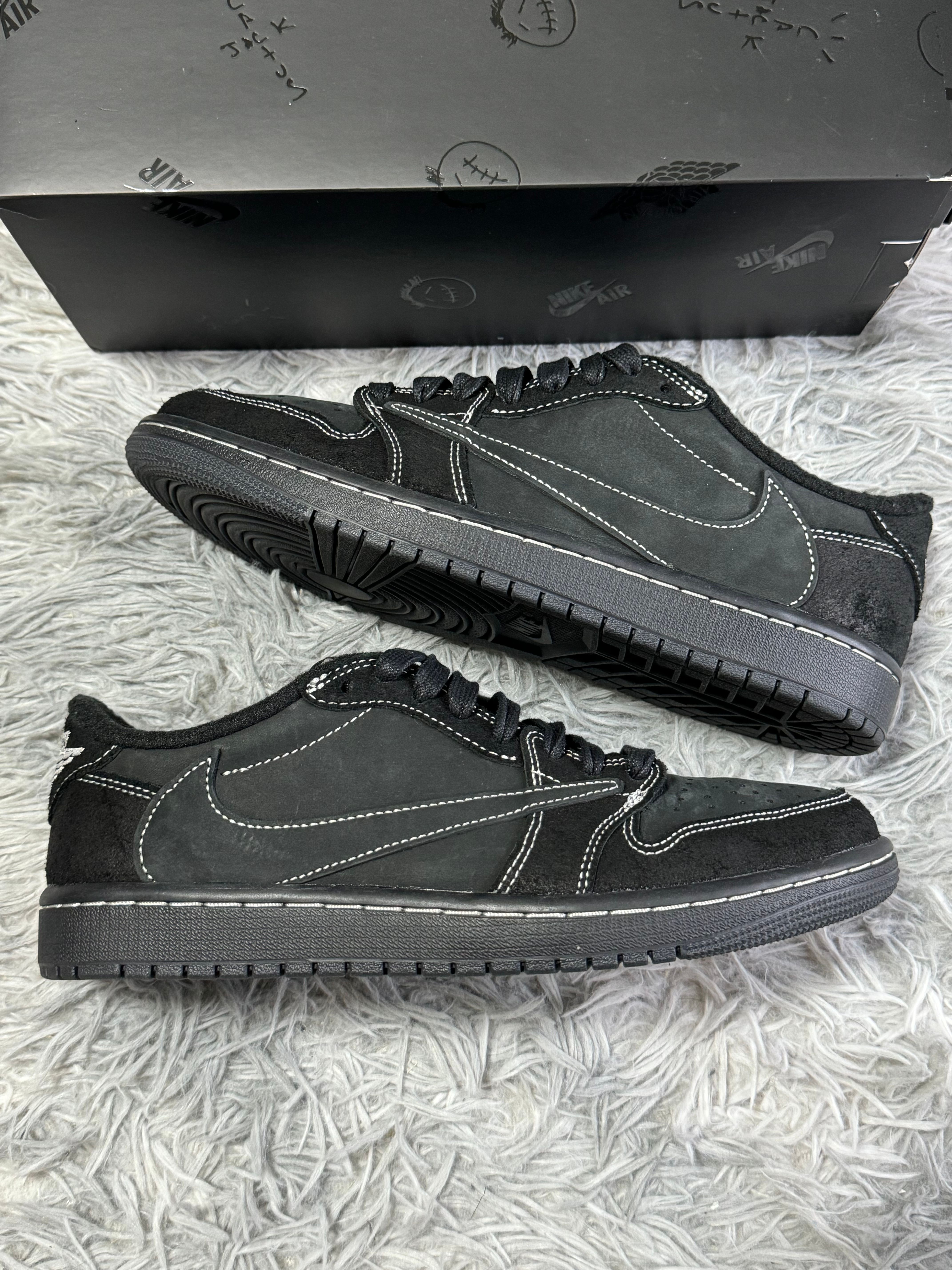 Travis Scott × Nike Air Jordan 1 Low OG SP "Black Phantom"