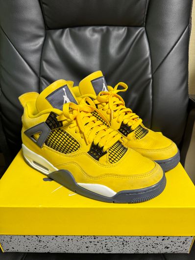 Nike Air Jordan 4 "Tour Yellow"