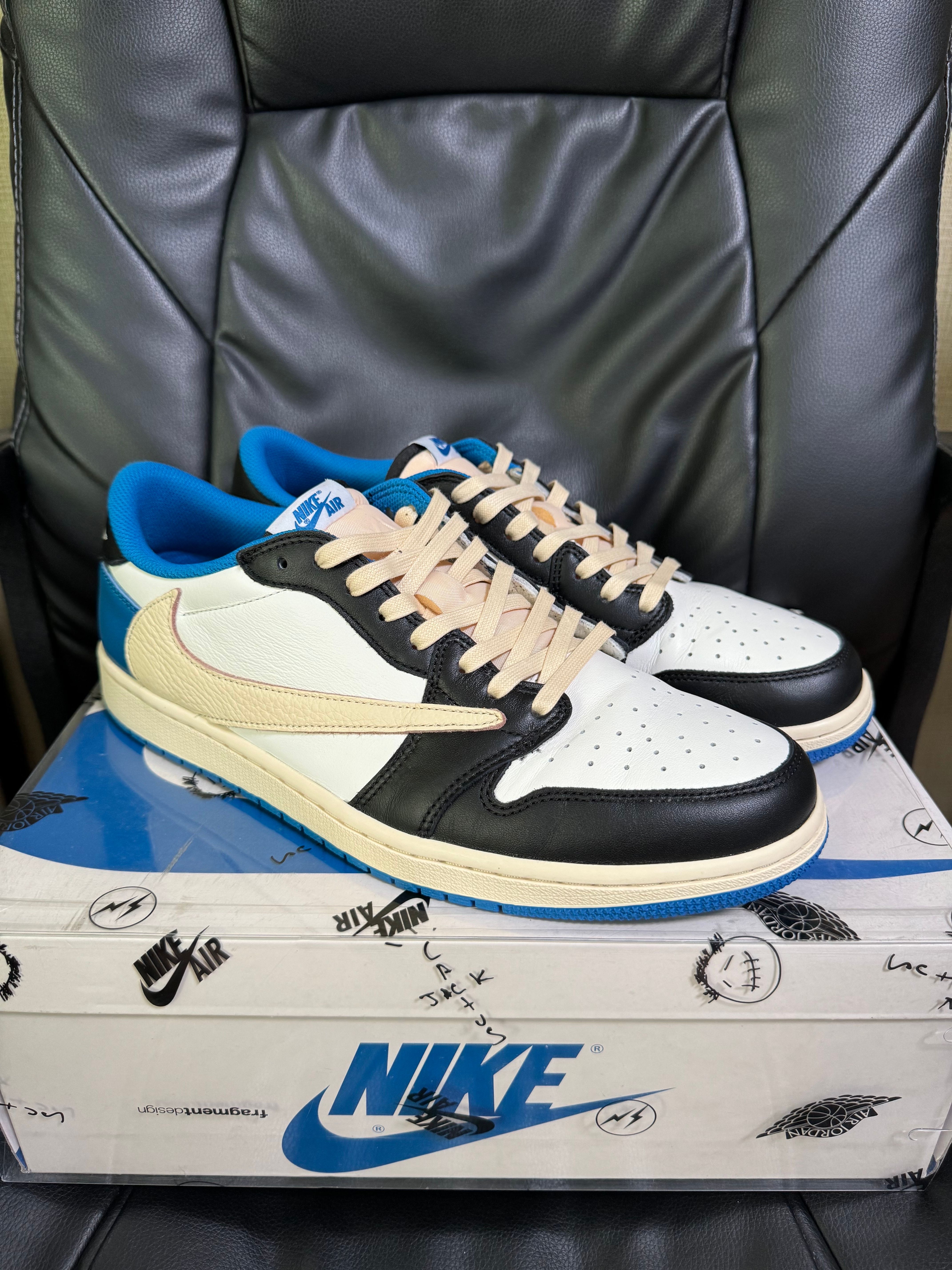 Travis Scott × fragment design × Nike Air Jordan 1 Low OG SP "Military Blue"