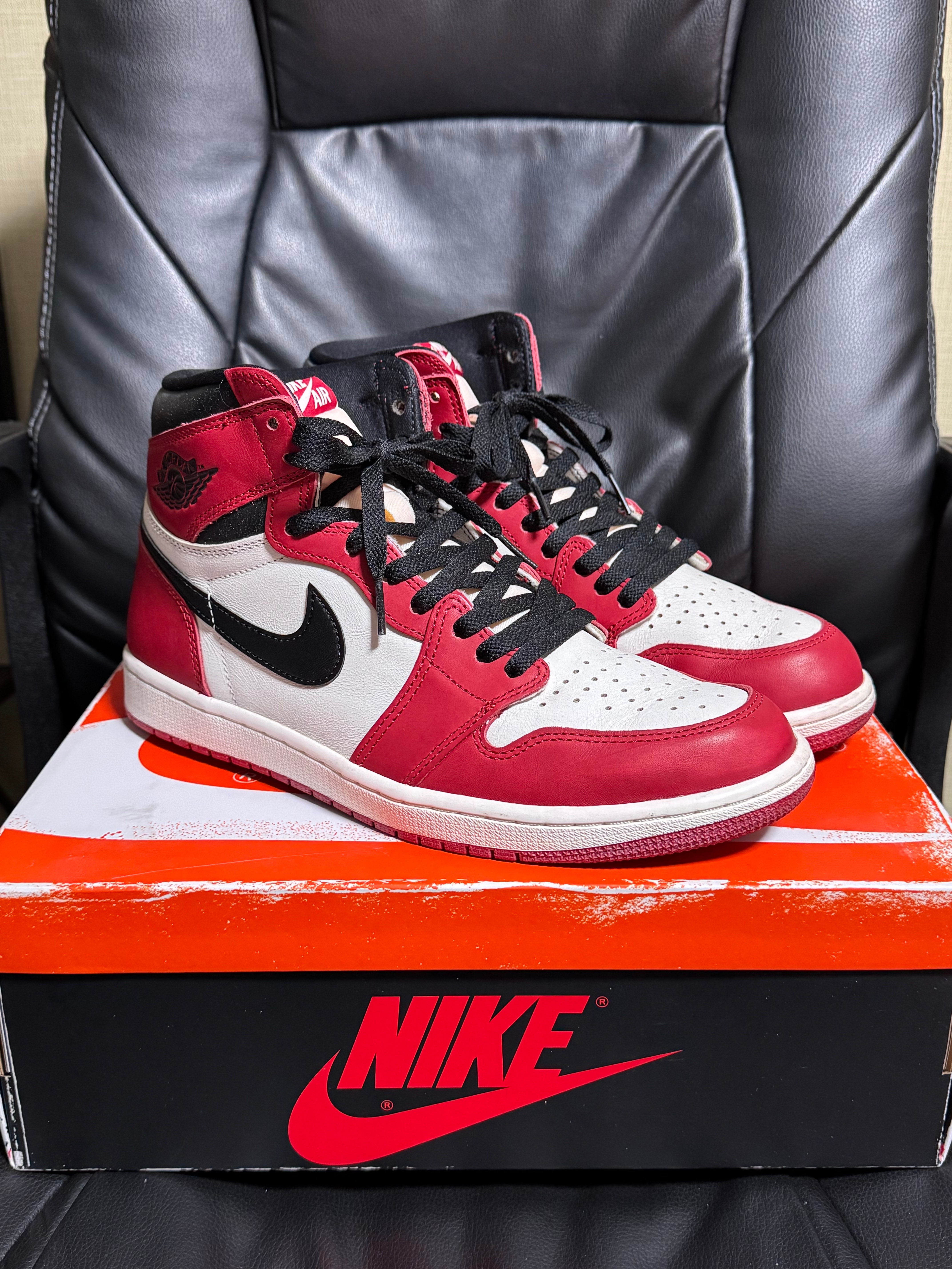 Nike Air Jordan 1 High OG "Lost & Found/Chicago"