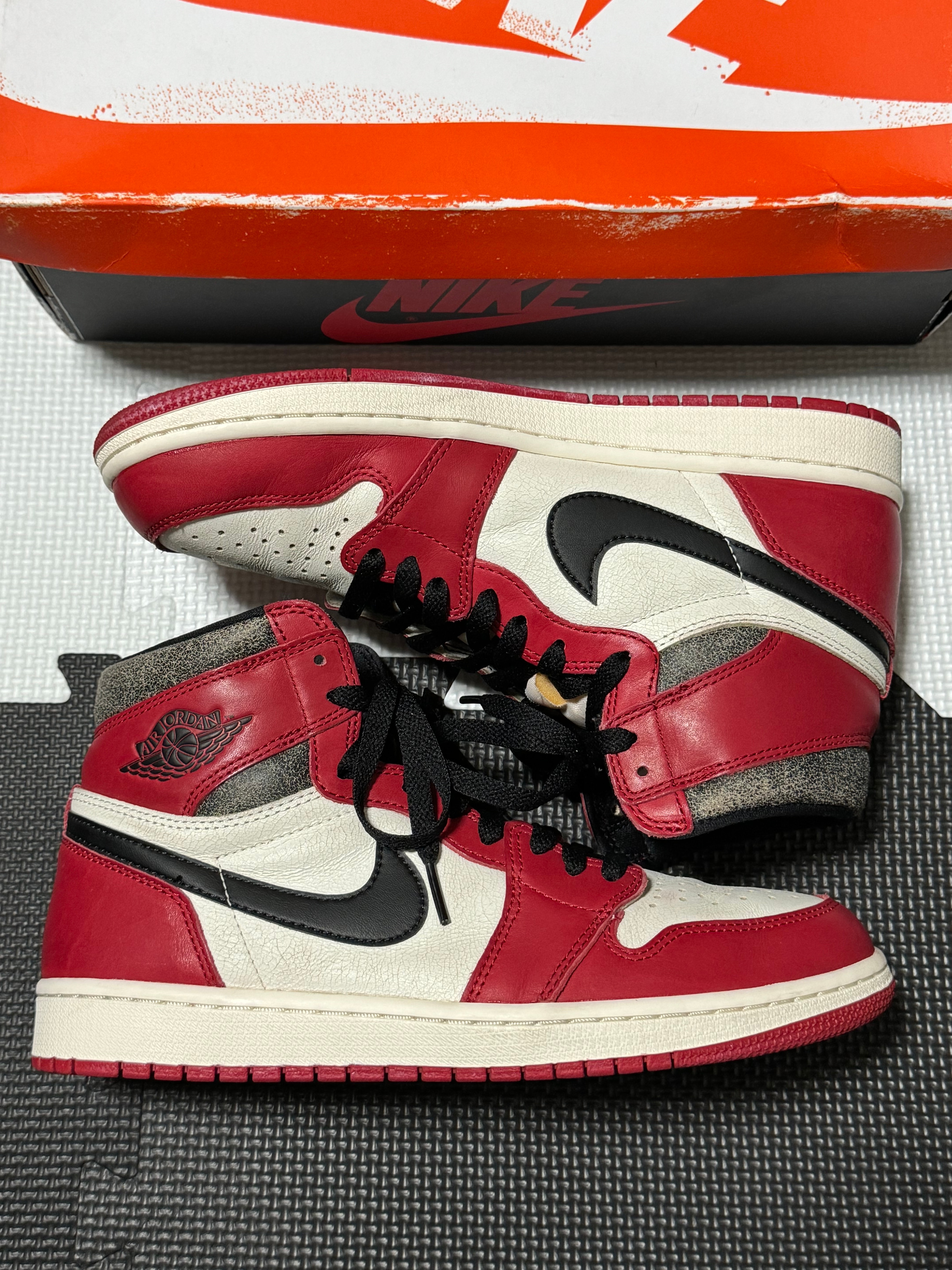 Nike Air Jordan 1 High OG "Lost & Found/Chicago"