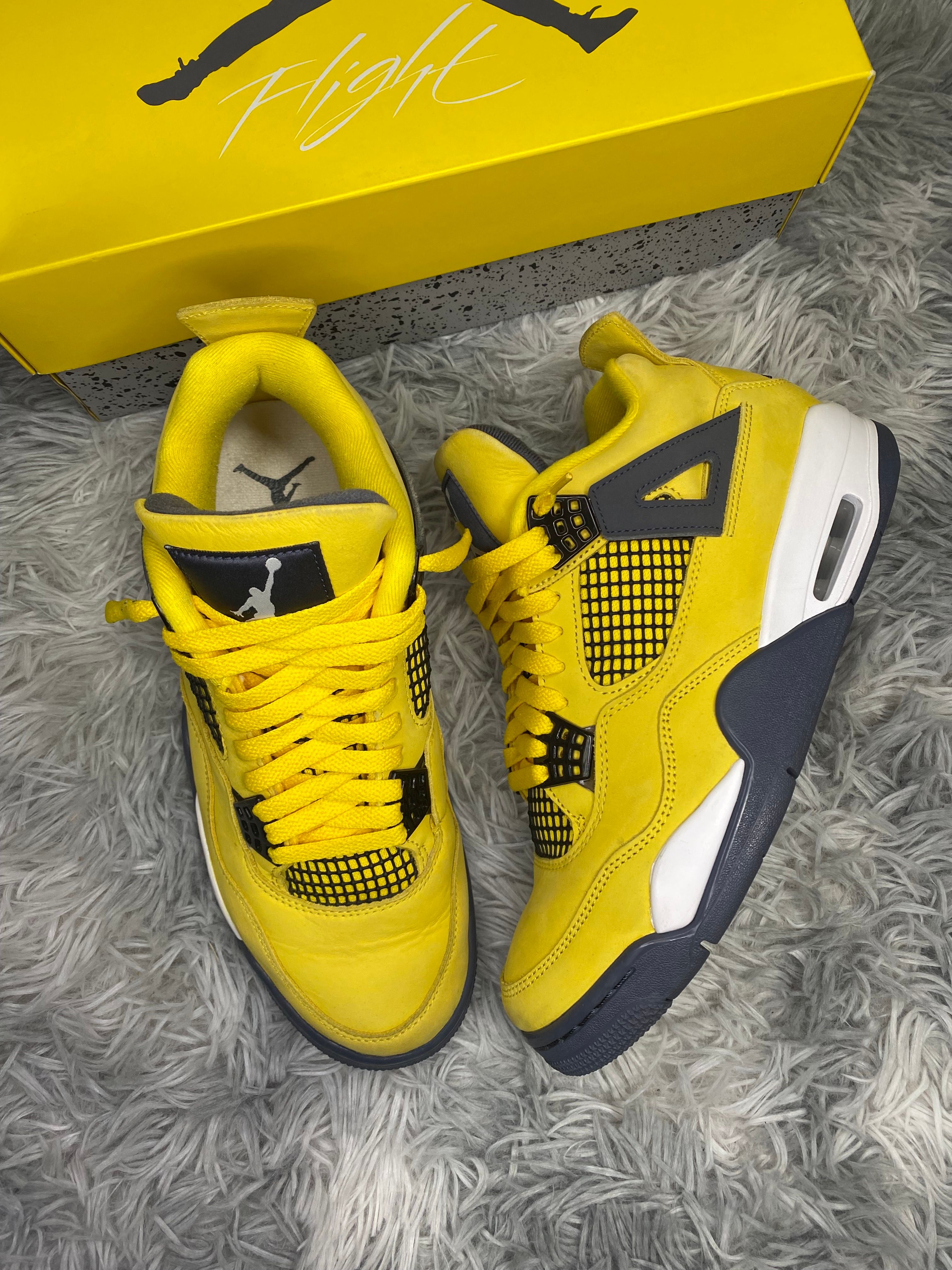 Nike Air Jordan 4 "Tour Yellow"