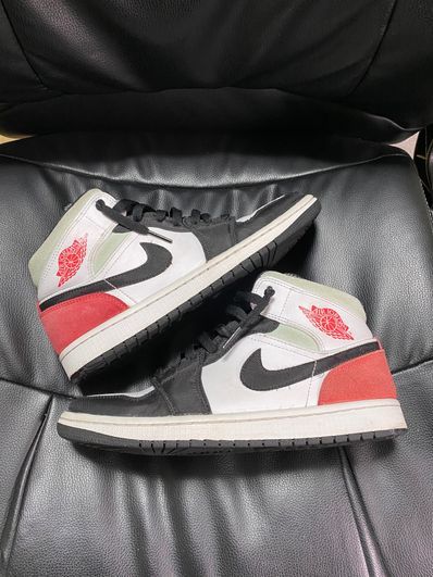 Nike Air Jordan 1 Mid SE