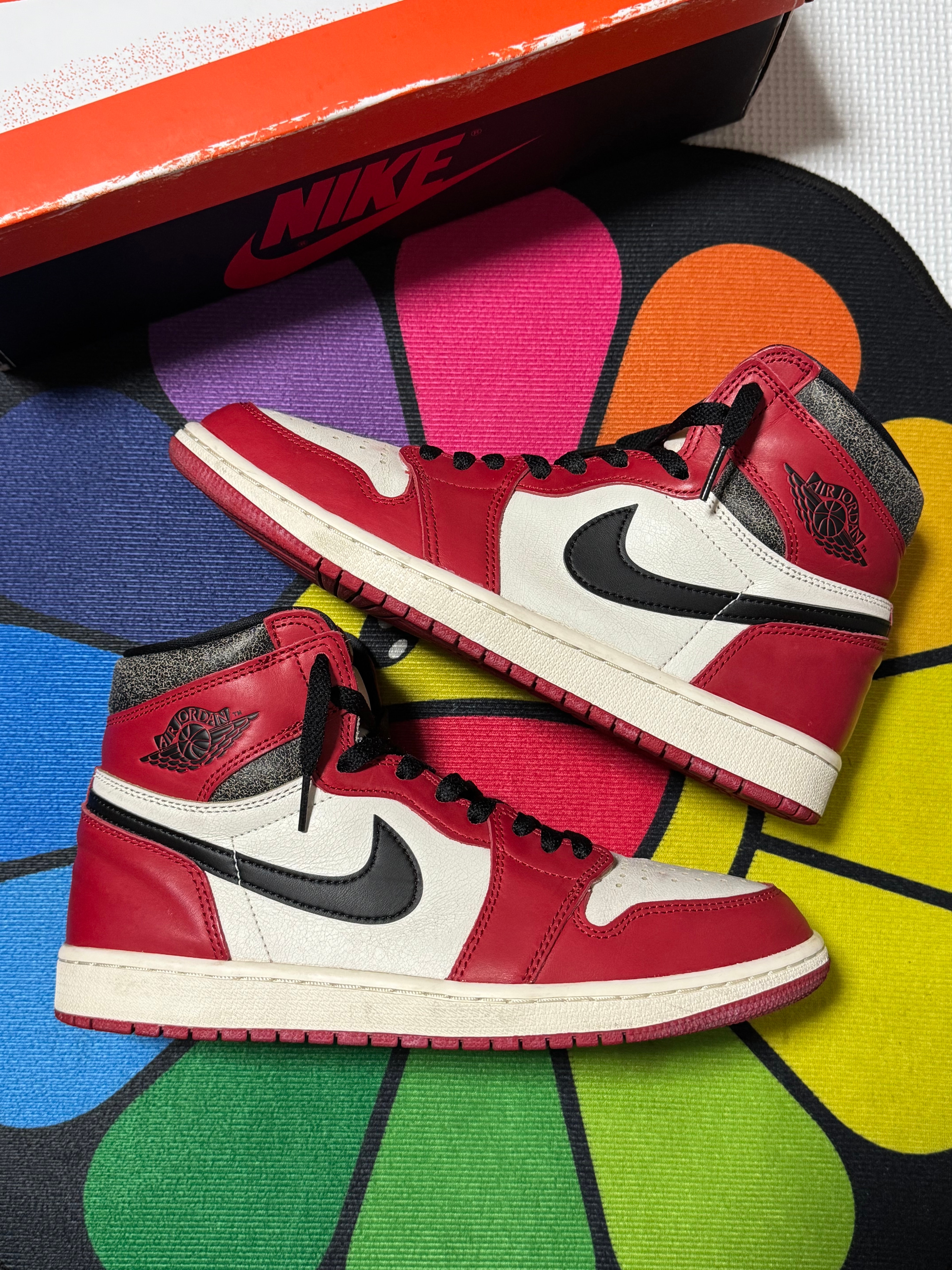 Nike Air Jordan 1 High OG "Lost & Found/Chicago"