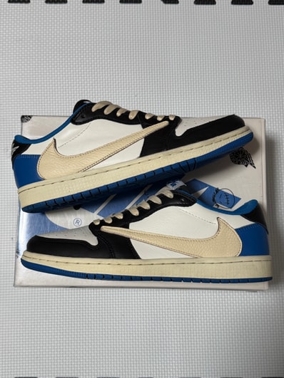 Travis Scott × fragment design × Nike Air Jordan 1 Low OG SP "Military Blue"