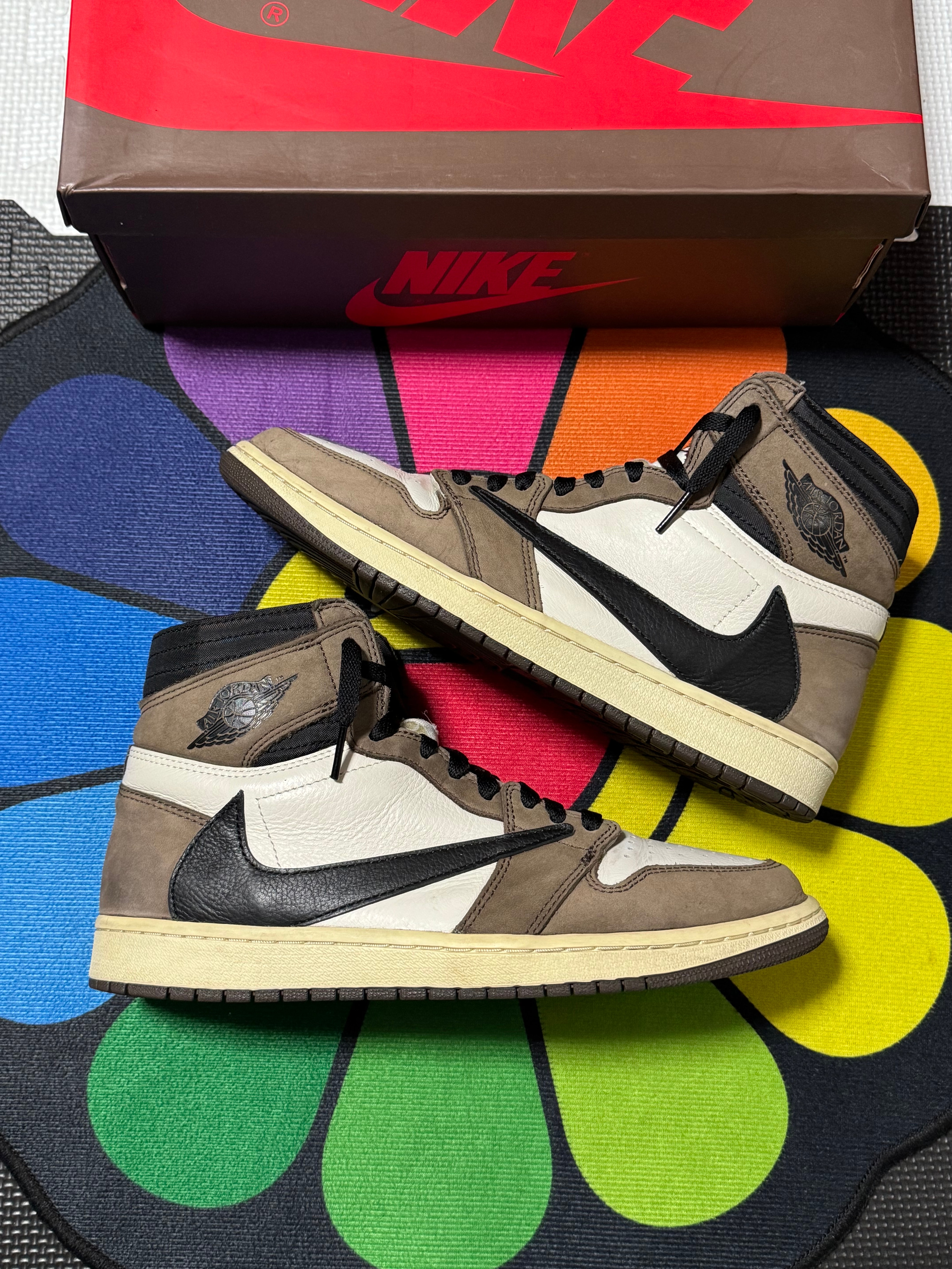 Travis Scott × Nike Air Jordan 1 Retro High OG TS SP "Sail/Dark Mocha"