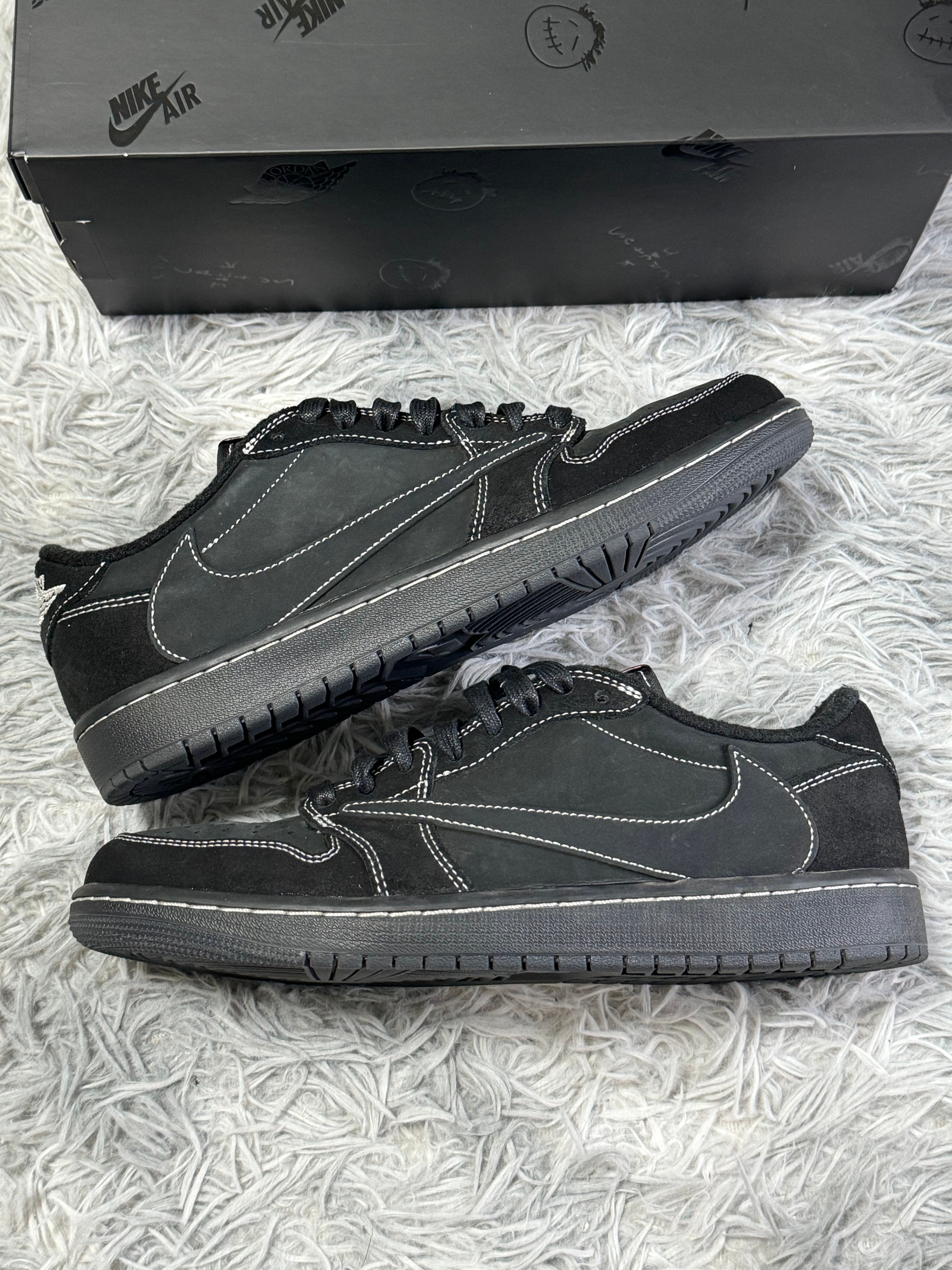 Travis Scott × Nike Air Jordan 1 Low OG SP "Black Phantom"
