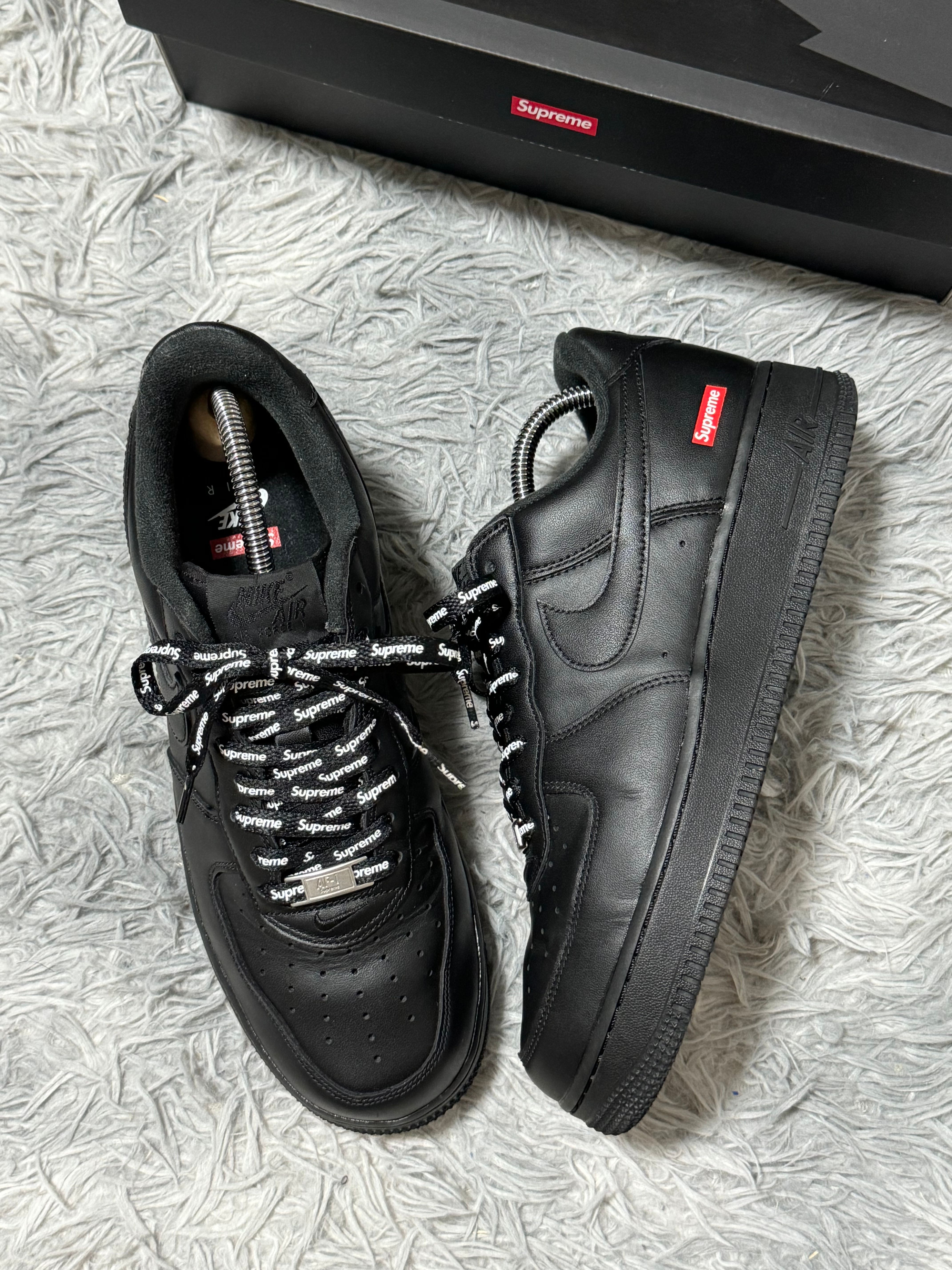 Supreme × Nike Air Force 1 Low "Black"