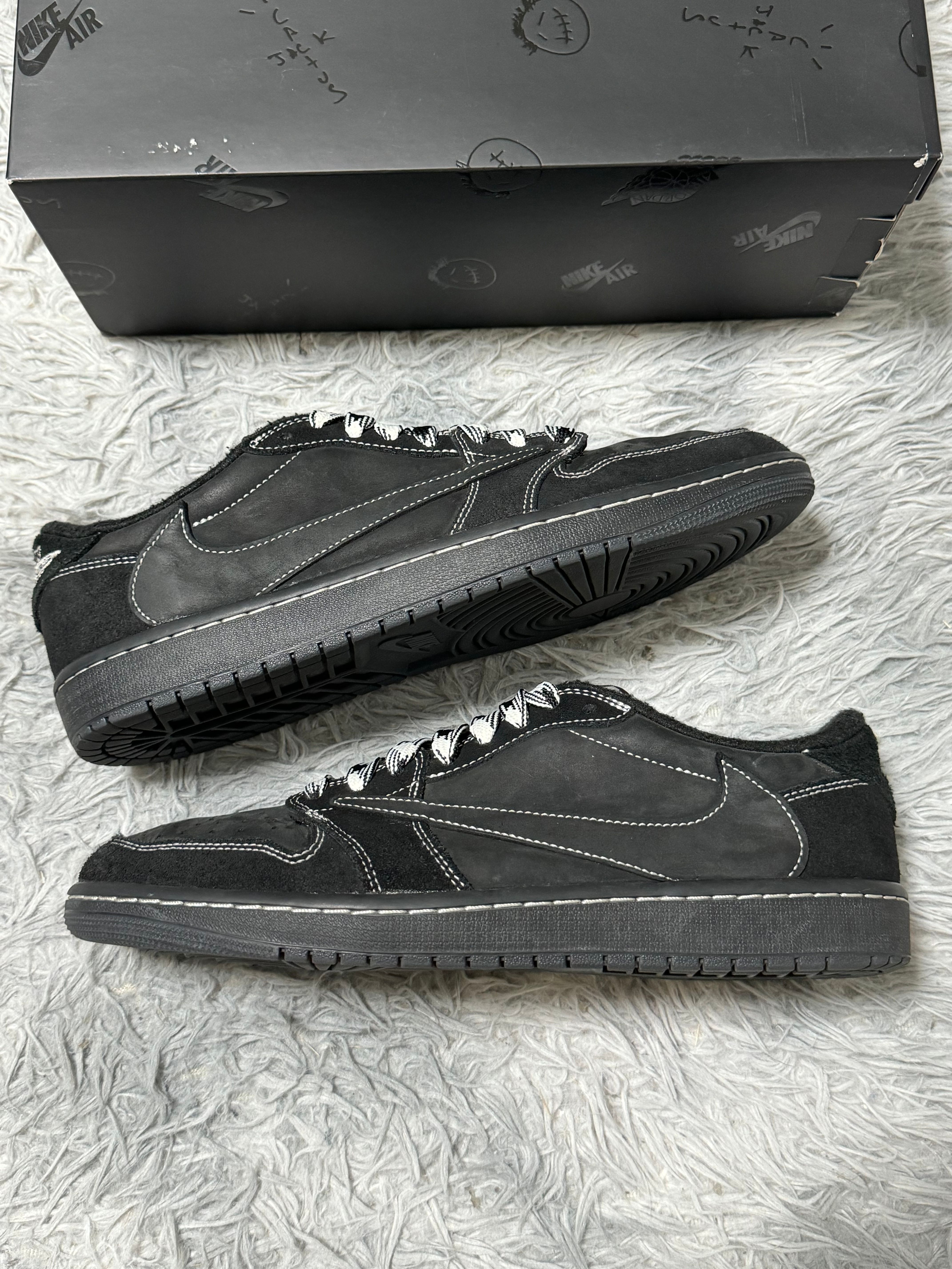 Travis Scott × Nike Air Jordan 1 Low OG SP "Black Phantom"