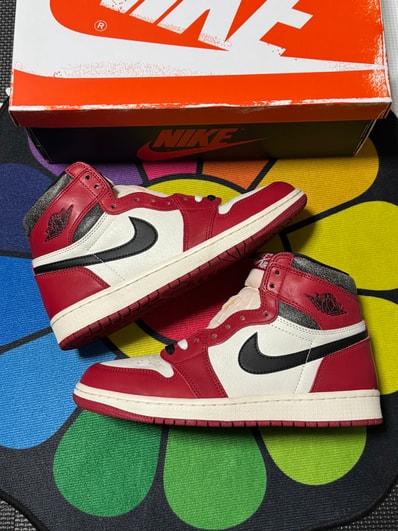 Nike Air Jordan 1 High OG "Lost & Found/Chicago"