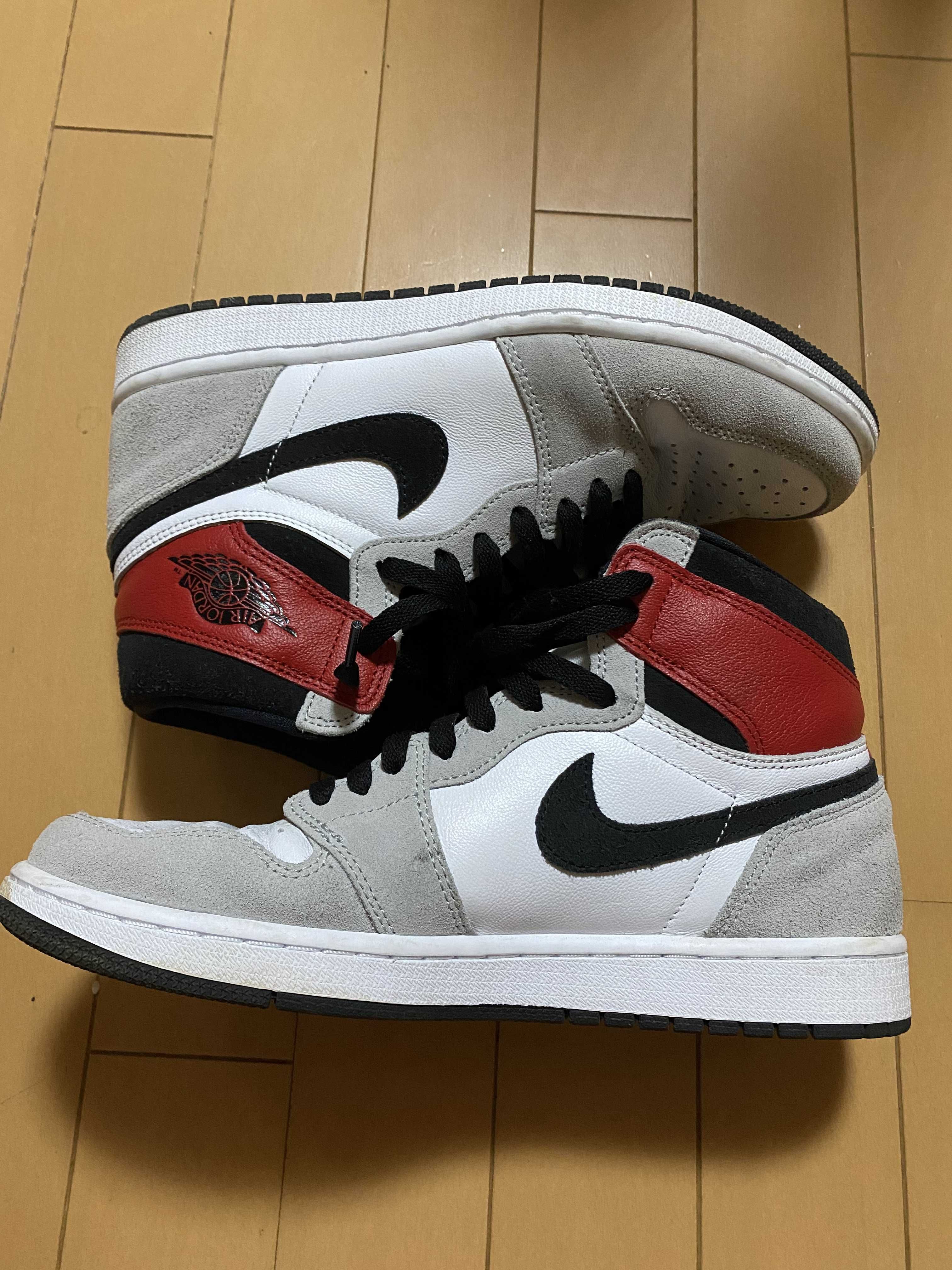 Nike Air Jordan 1 High OG "White/Black/Light Smoke Grey"