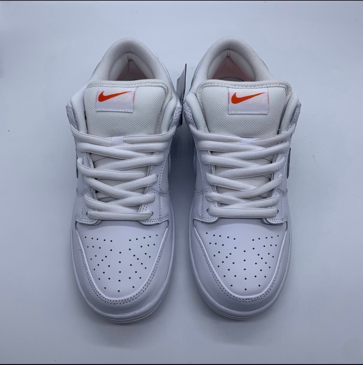 Nike SB Dunk Low Pro ISO "Triple White"