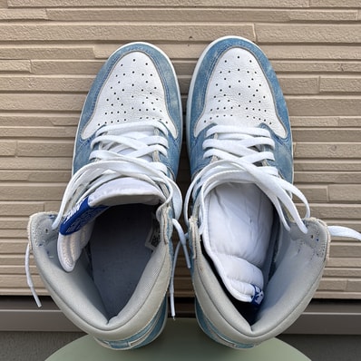 Nike Air Jordan 1 High OG "Hyper Royal"