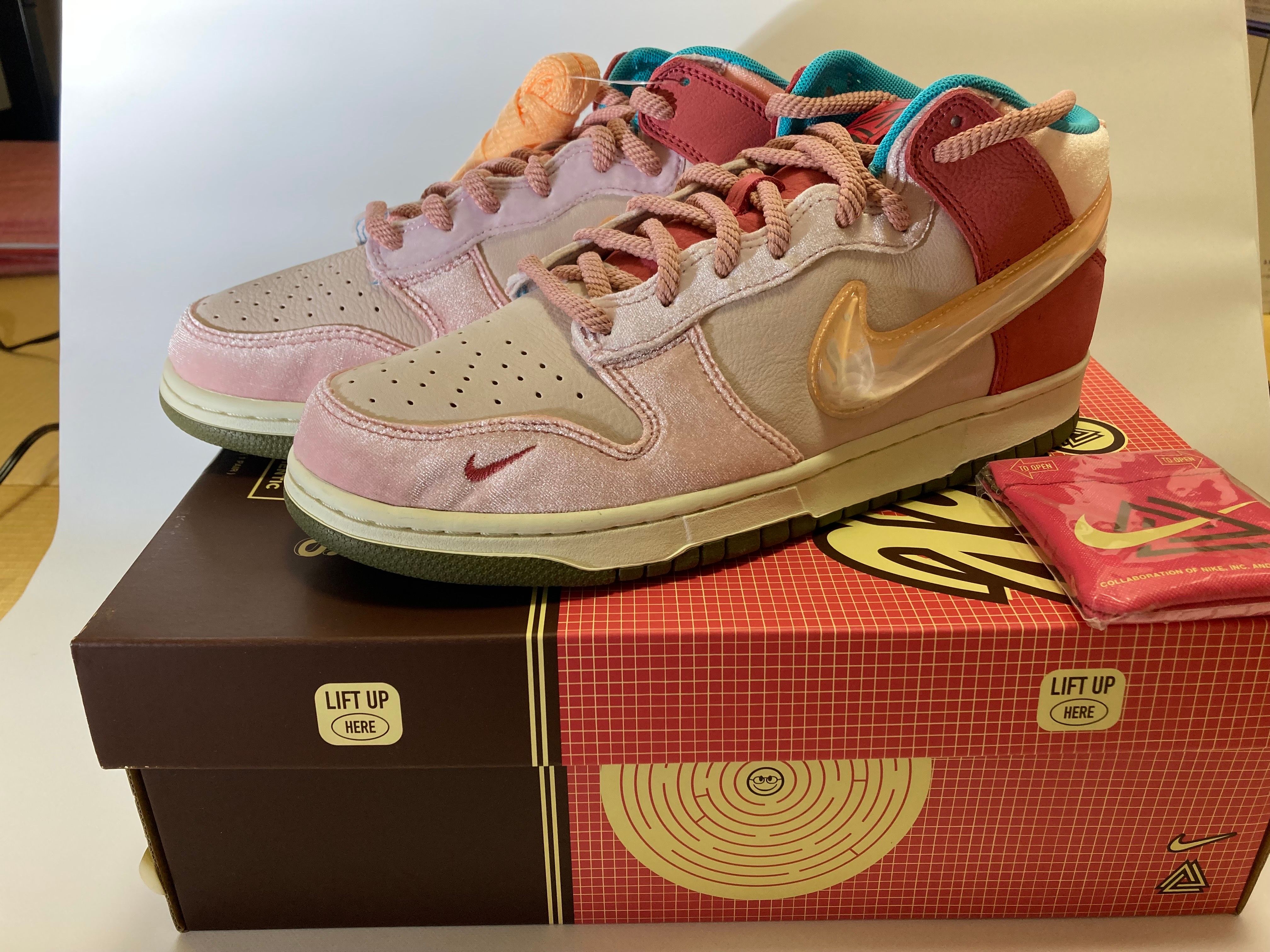 Social Status × Nike Dunk Mid "Strawberry Milk"