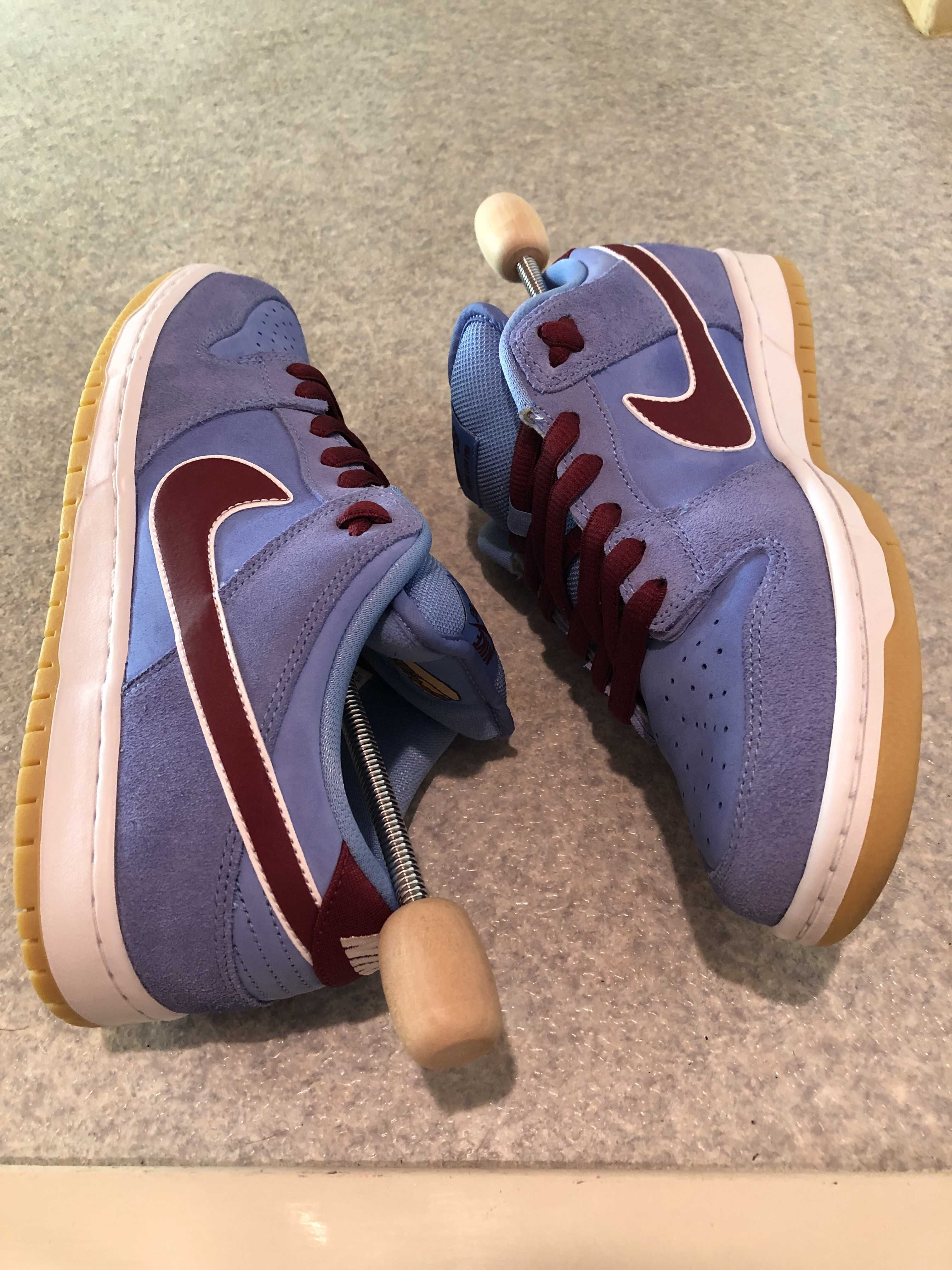Nike SB Dunk Low Pro "Philadelphia Phillies/Valor Blue and Team Maroon"